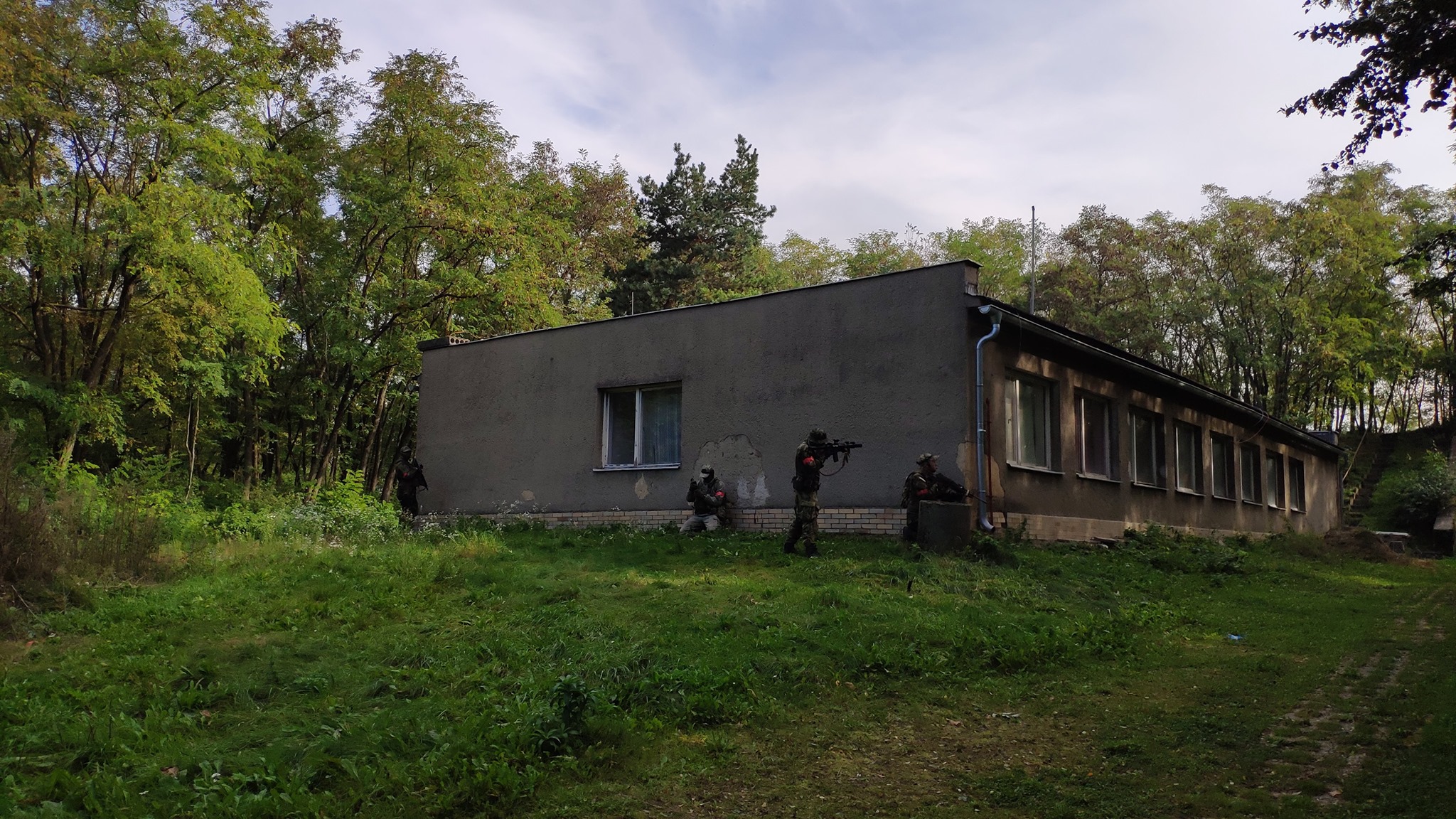 BUNKR - veřejný zábavný areál foto 2