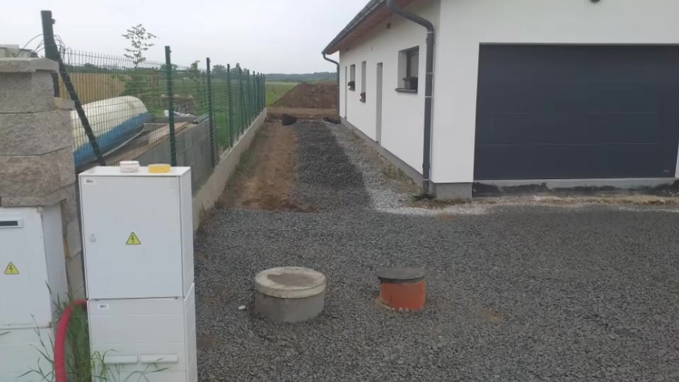 Stavební práce - Petr Hladký foto 2 (náhled videa)