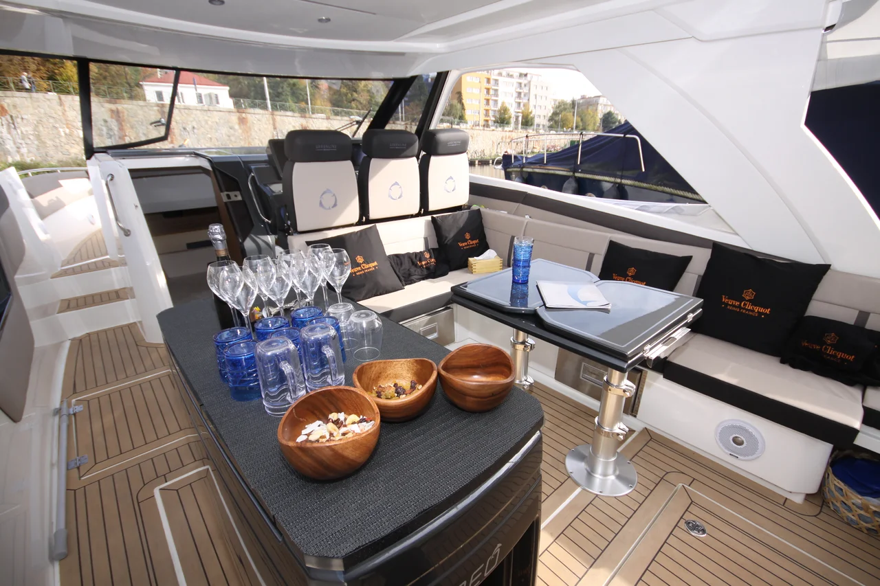 Bohemian River Rhapsody - zážitkové plavby jachtou foto 3