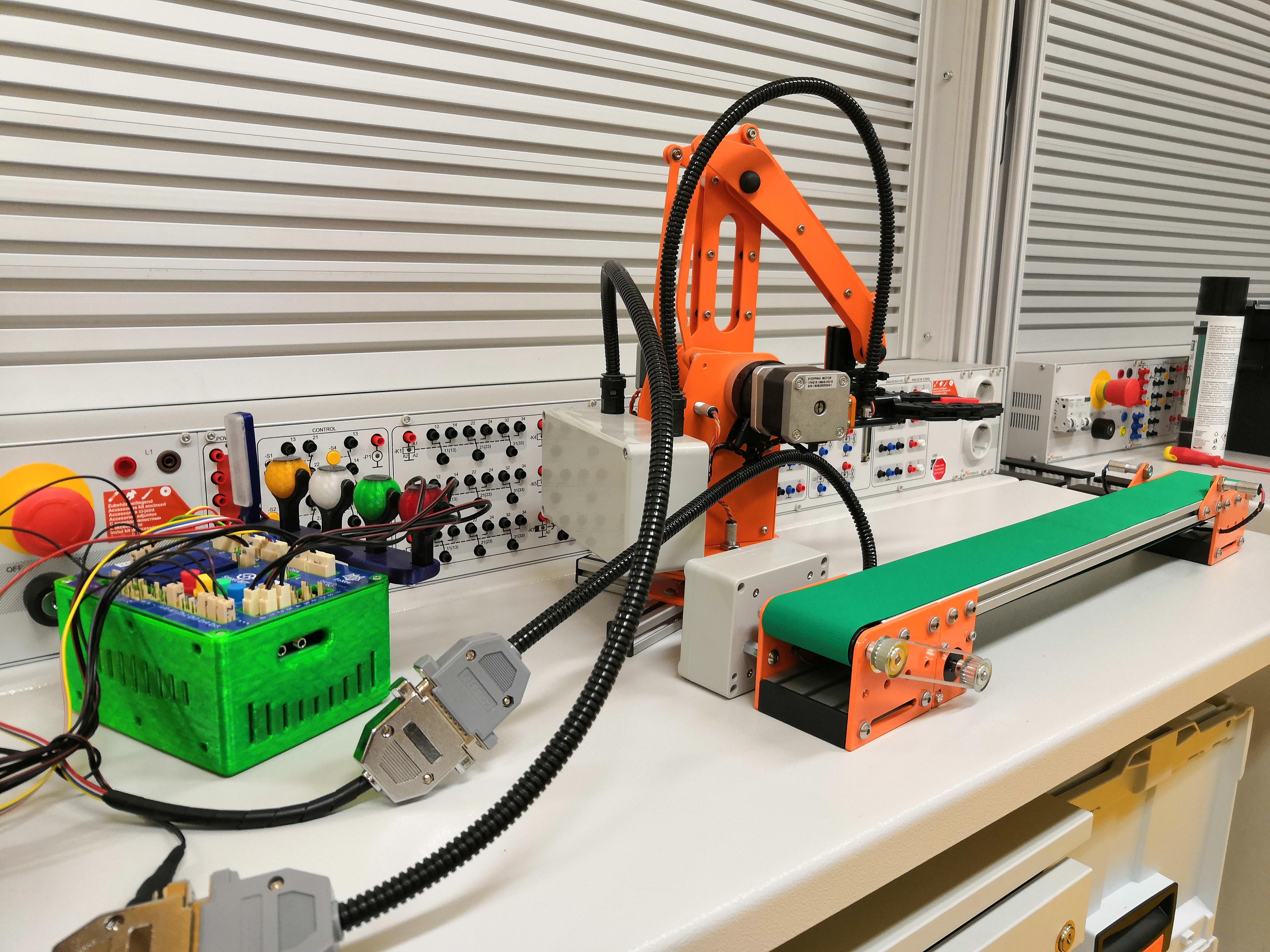 Střední odborná škola elektrotechnická, Centrum odborné přípravy, Hluboká nad Vltavou foto 2