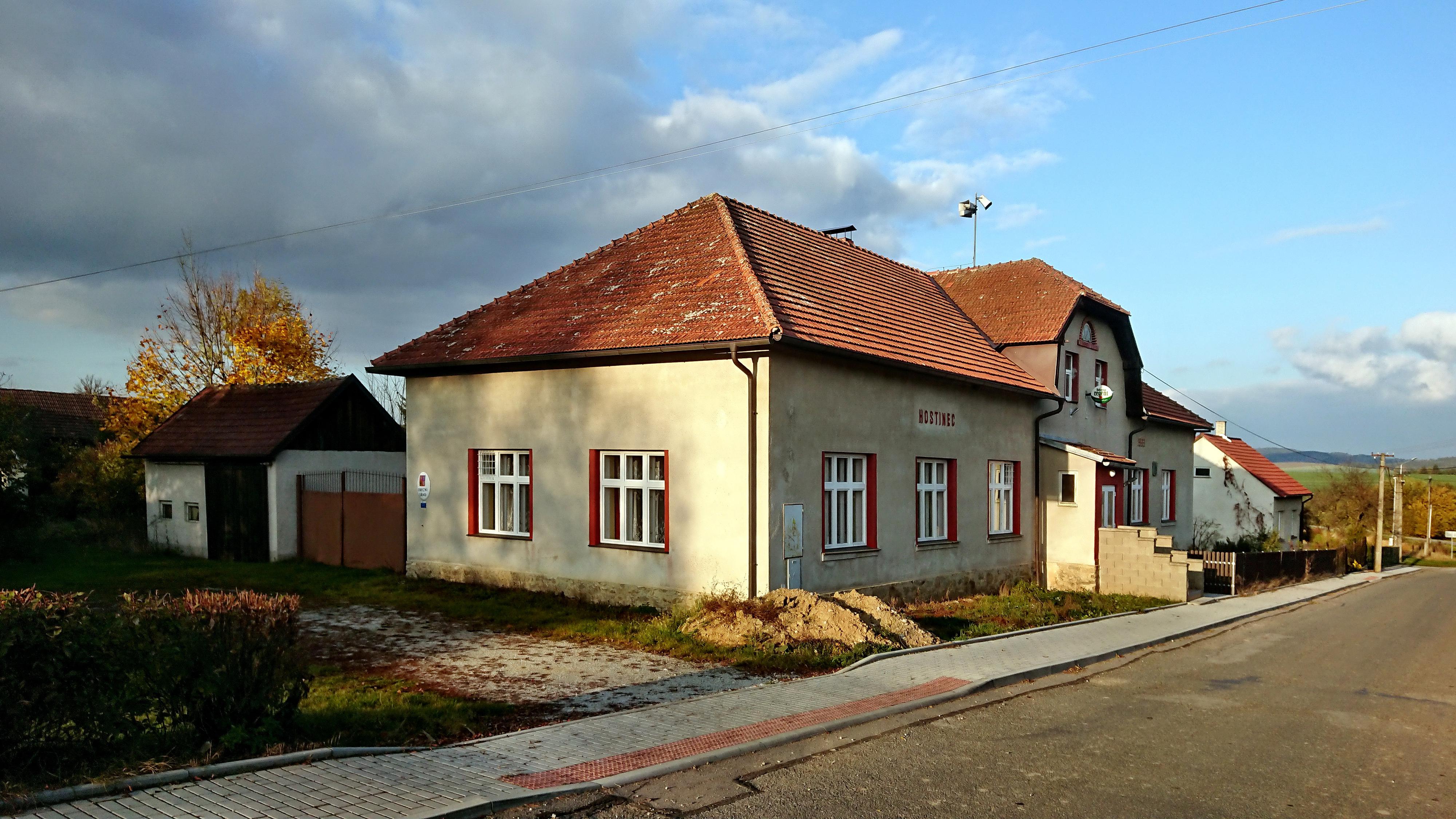 Vlčetínec - obecní úřad foto 2