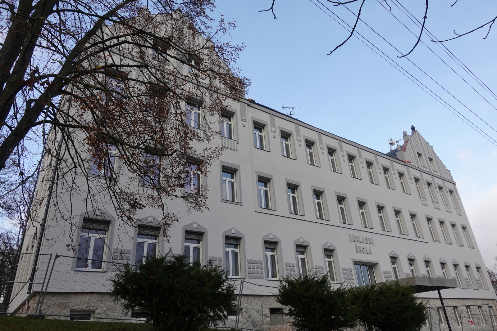 ZŠ Smržovka, Komenského foto 2