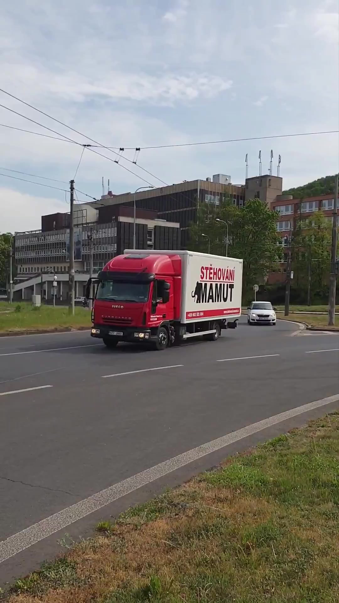 Stěhování Mamut s.r.o. foto 2 (náhled videa)