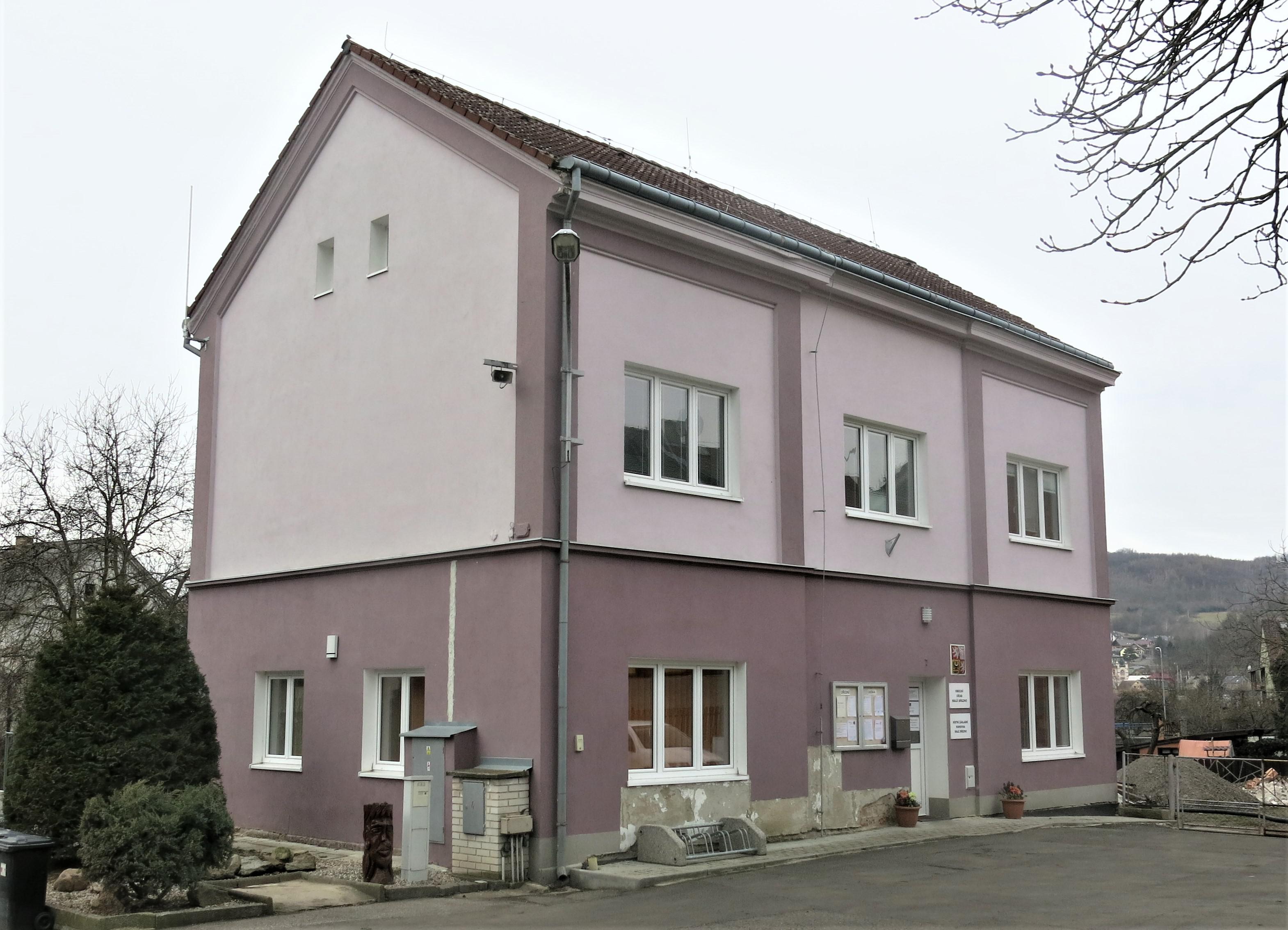 Malé Březno - obecní úřad
