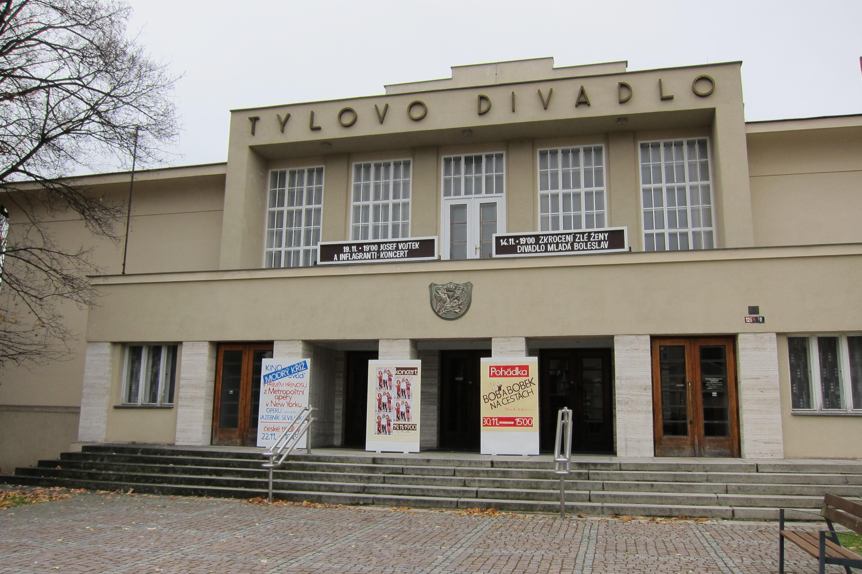 Městské Tylovo divadlo foto 2