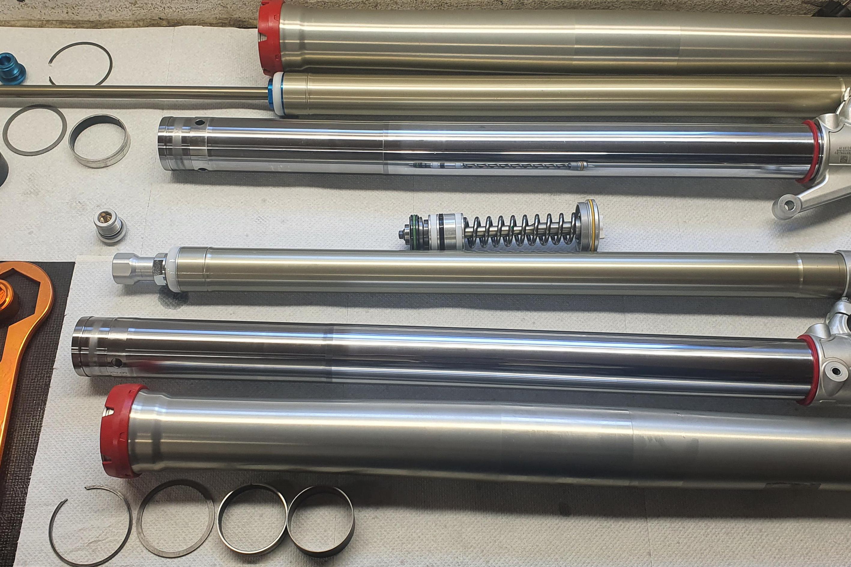 Independent moto garage foto 1