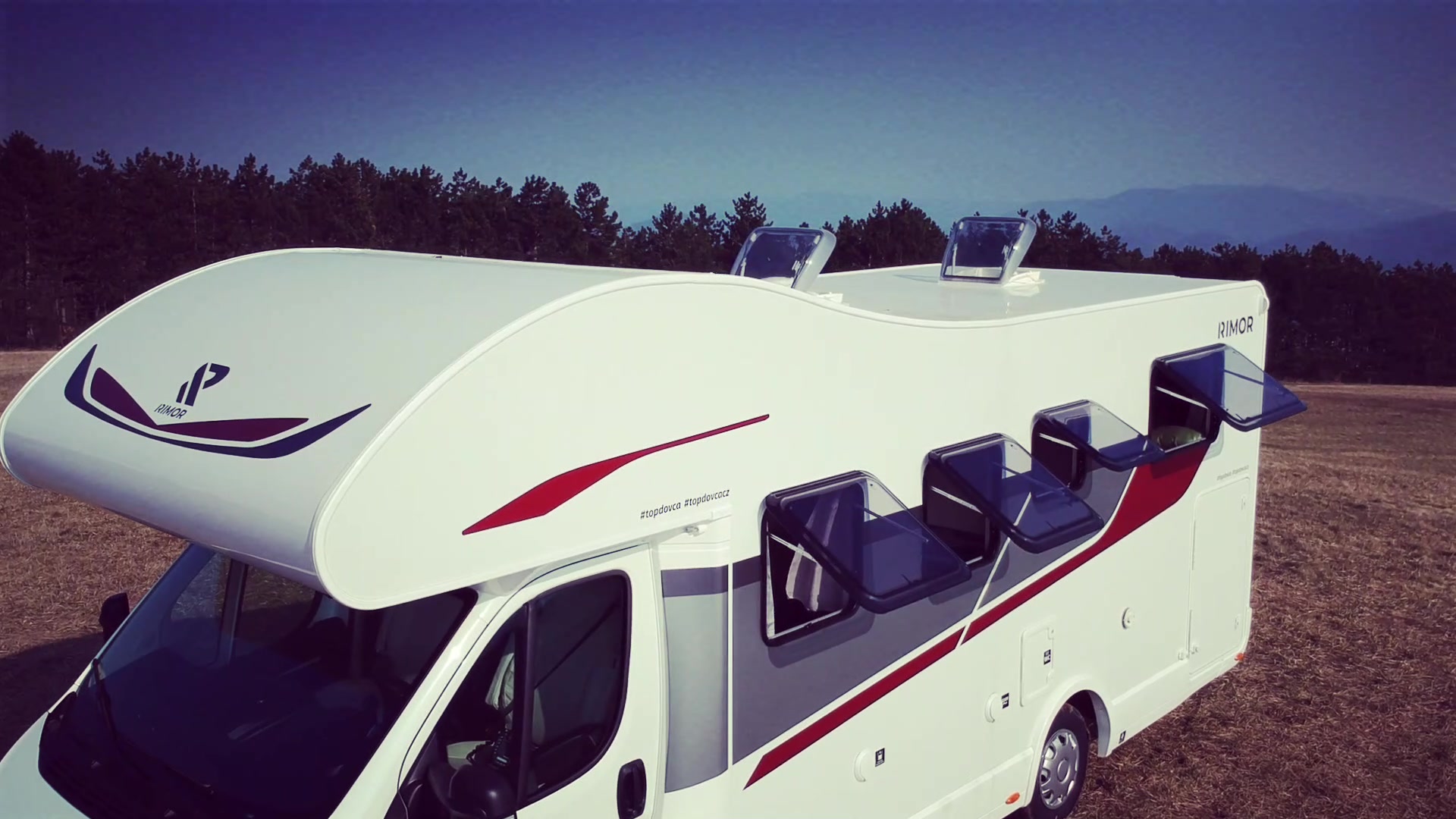 TOP DOVČA - Prodej a půjčovna obytných vozů foto 2 (náhled videa)