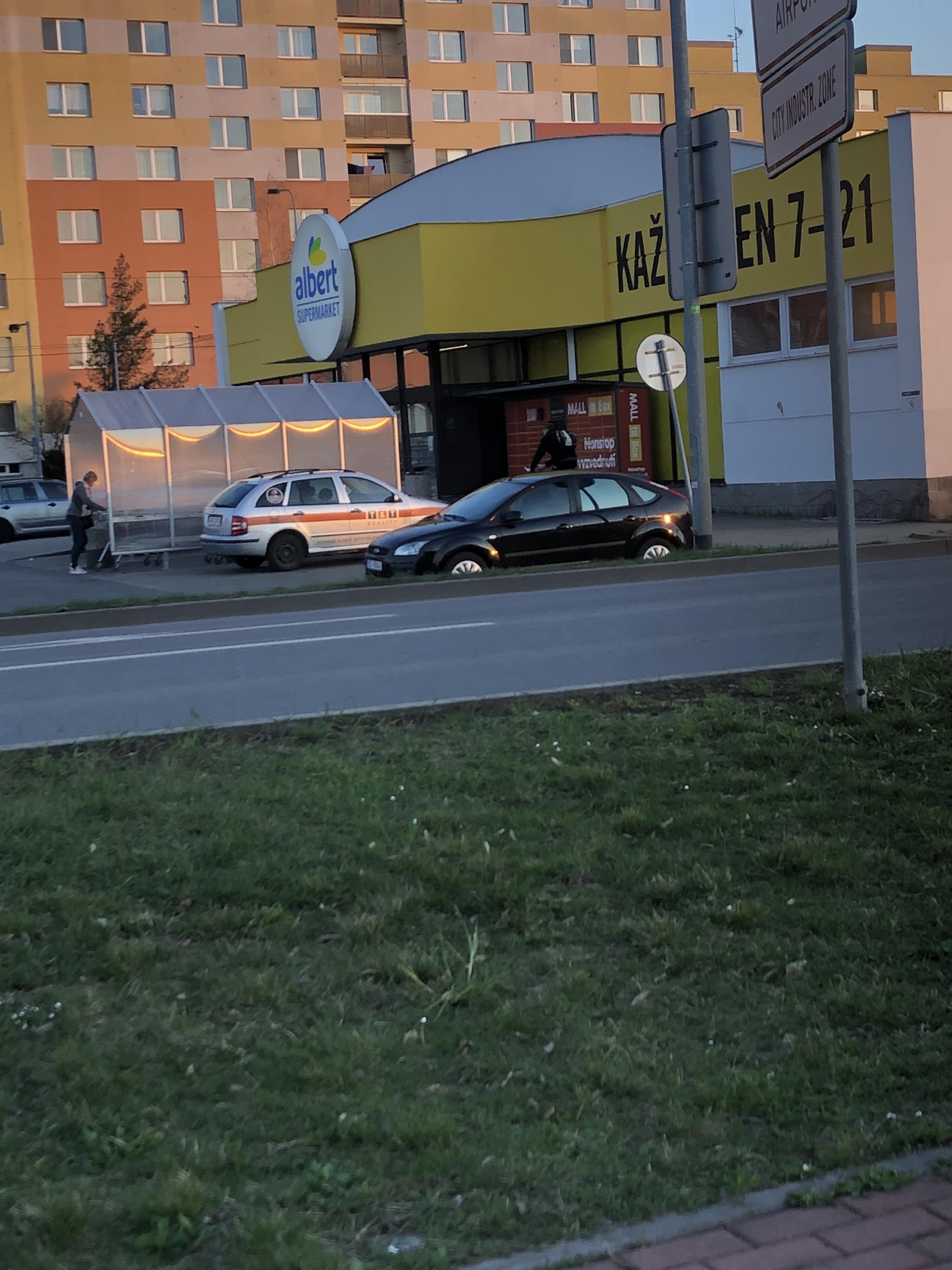 Albert Supermarket