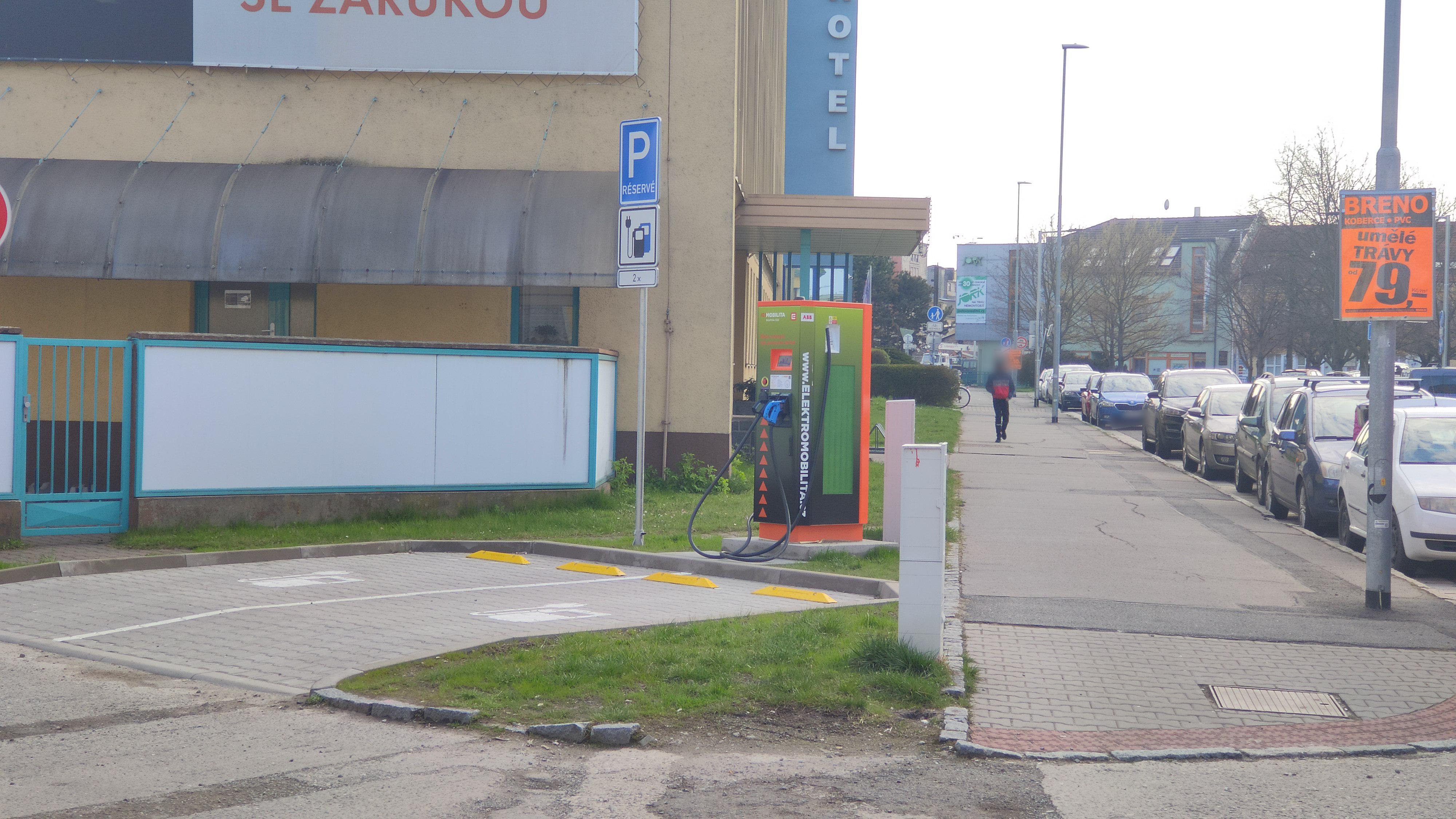 Nabíjecí stanice ČEZ