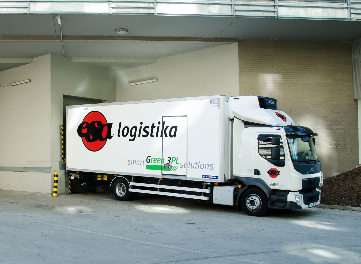 ESA logistika - X-Dock a dispečink distribuce Jažlovice