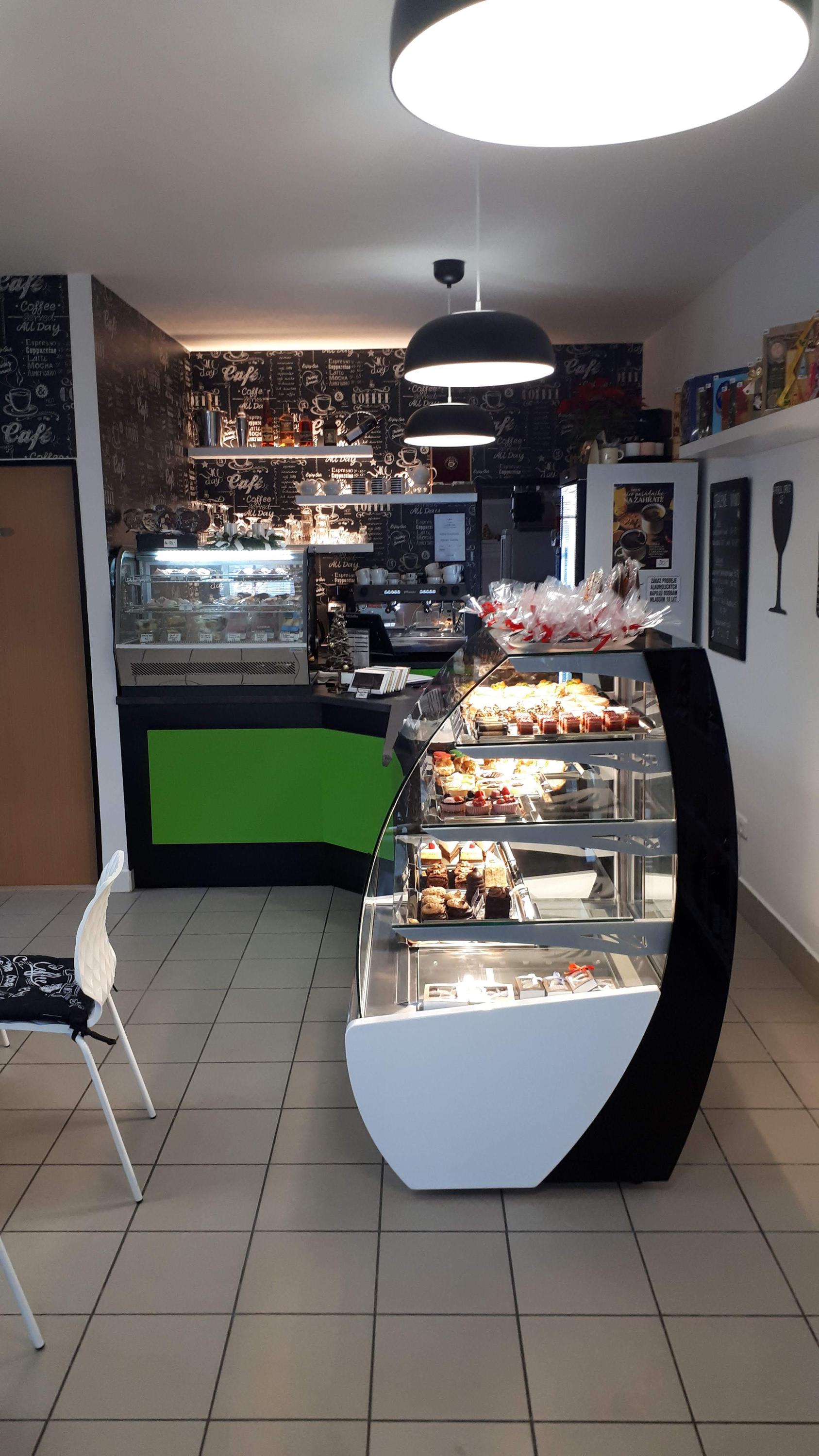 Irena Koutková – Cukrárna foto 2