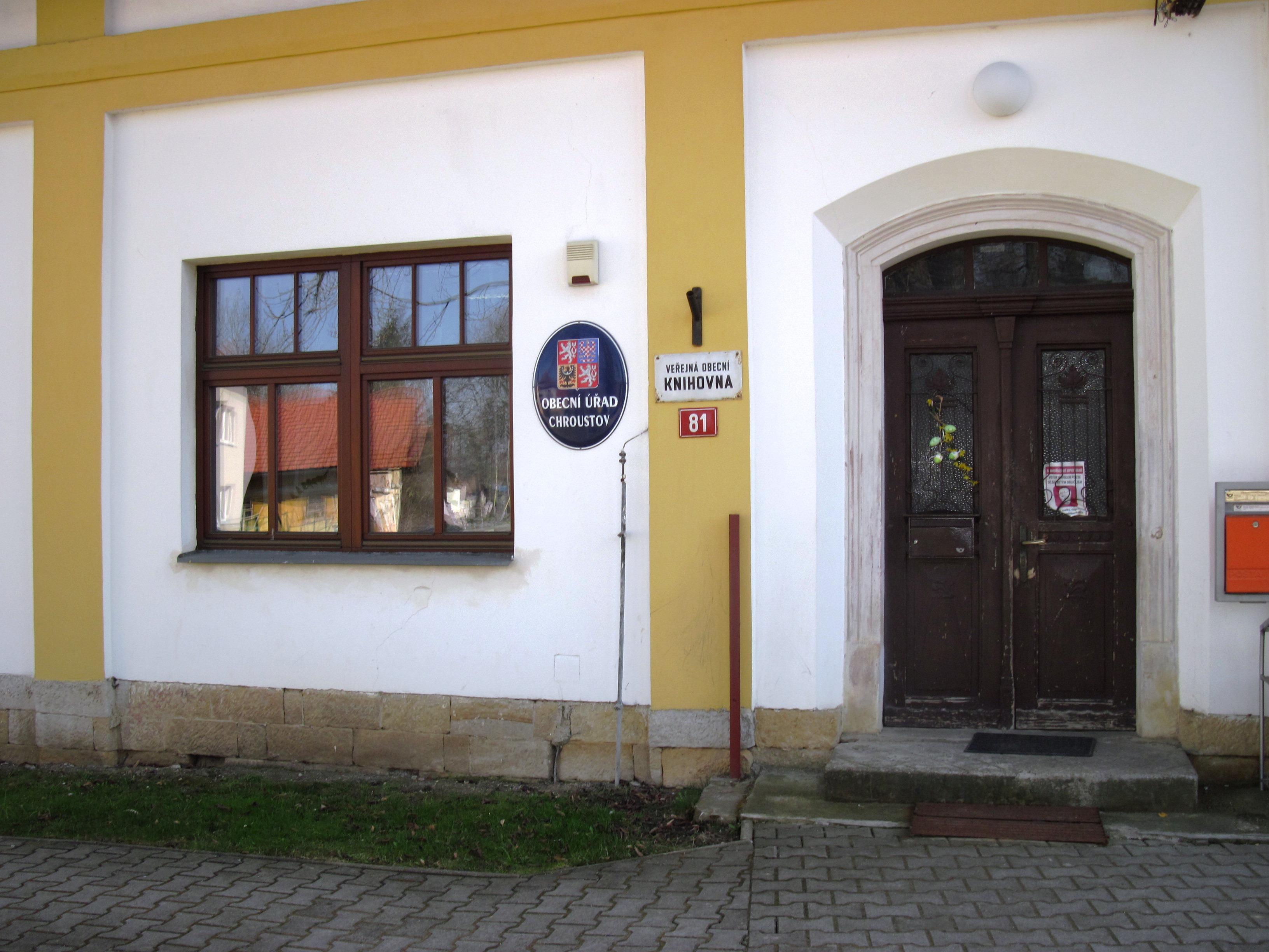 Chroustov - obecní úřad