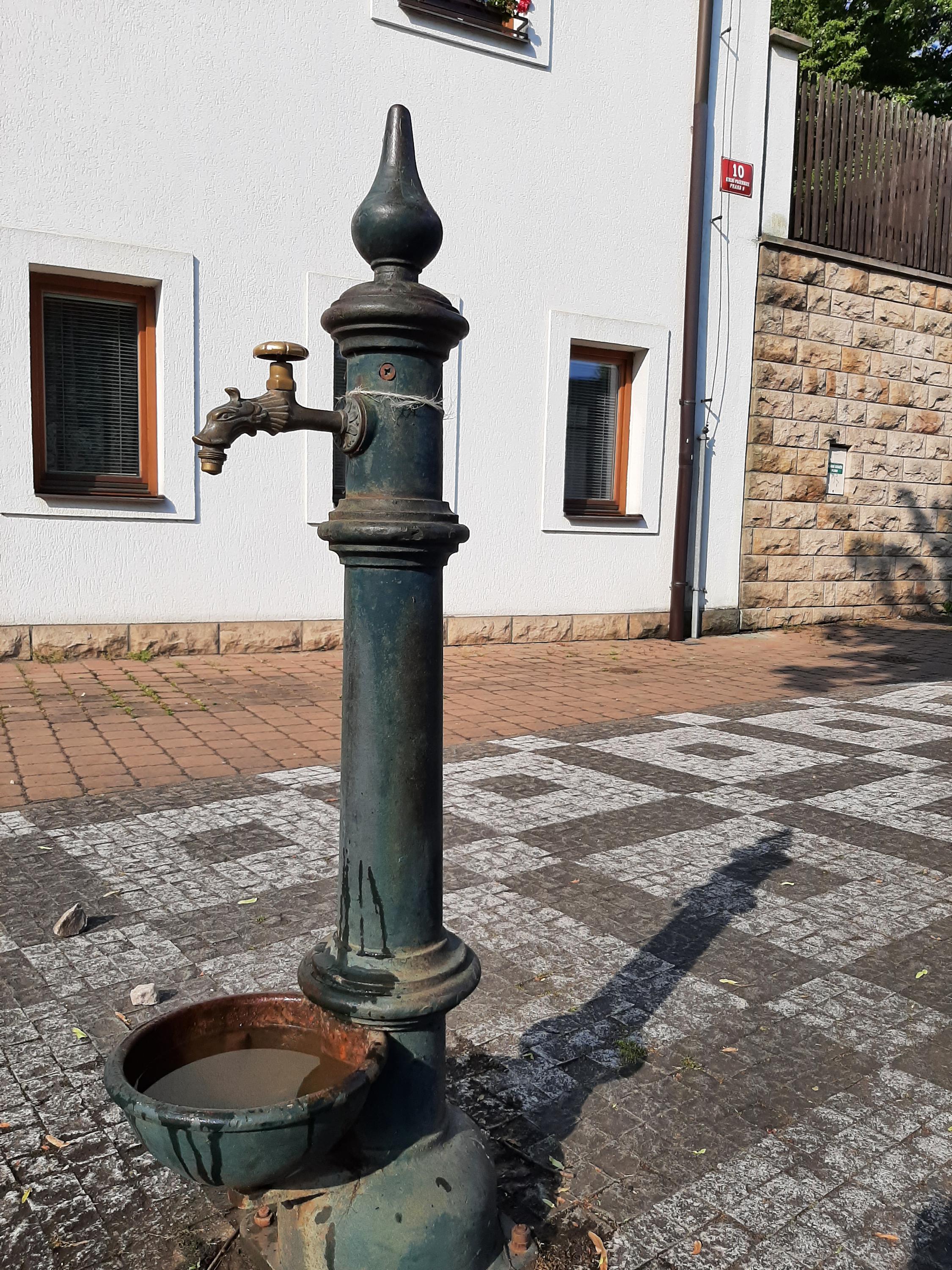 Úřad městské části Praha-Dolní Počernice foto 5