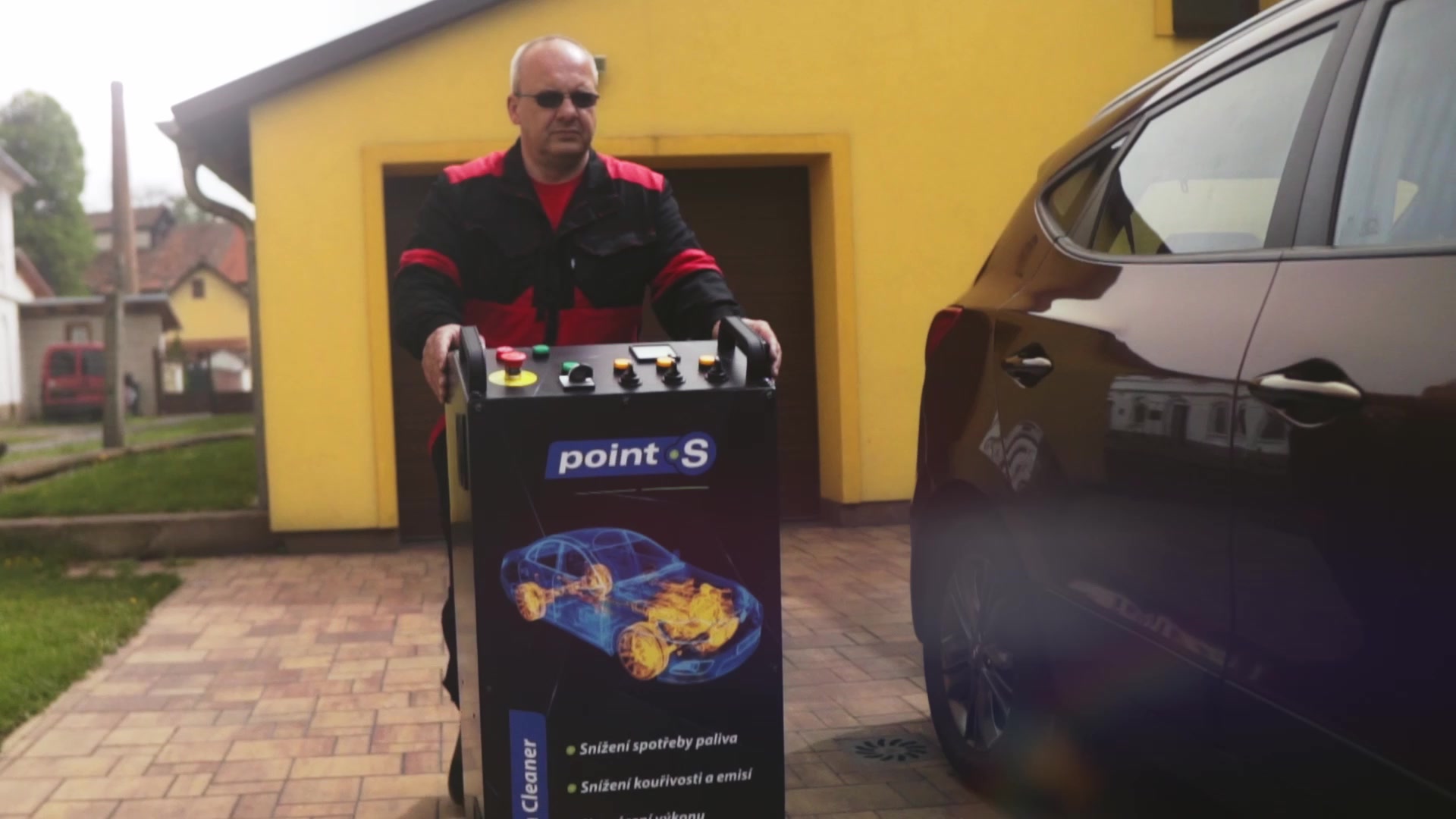 ČistimAuta.cz - Jan Novotný foto 2 (náhled videa)