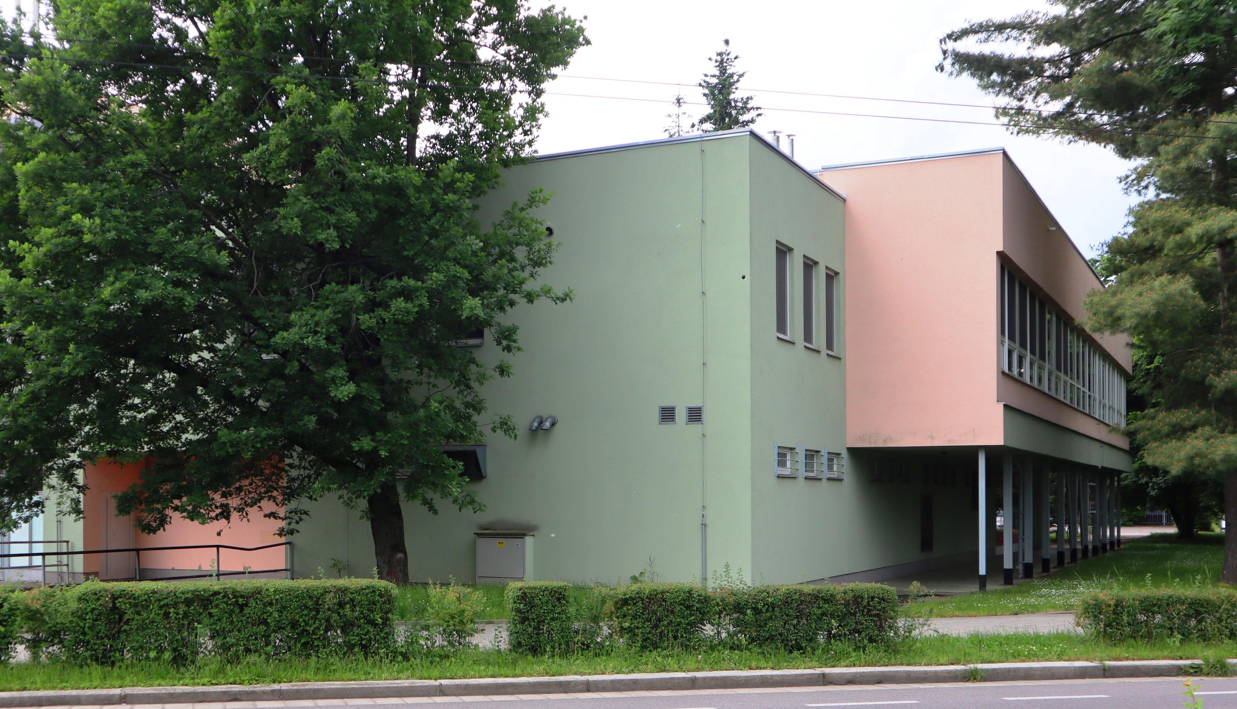 Gymnázium, Pardubice, Dašická 1083 foto 3