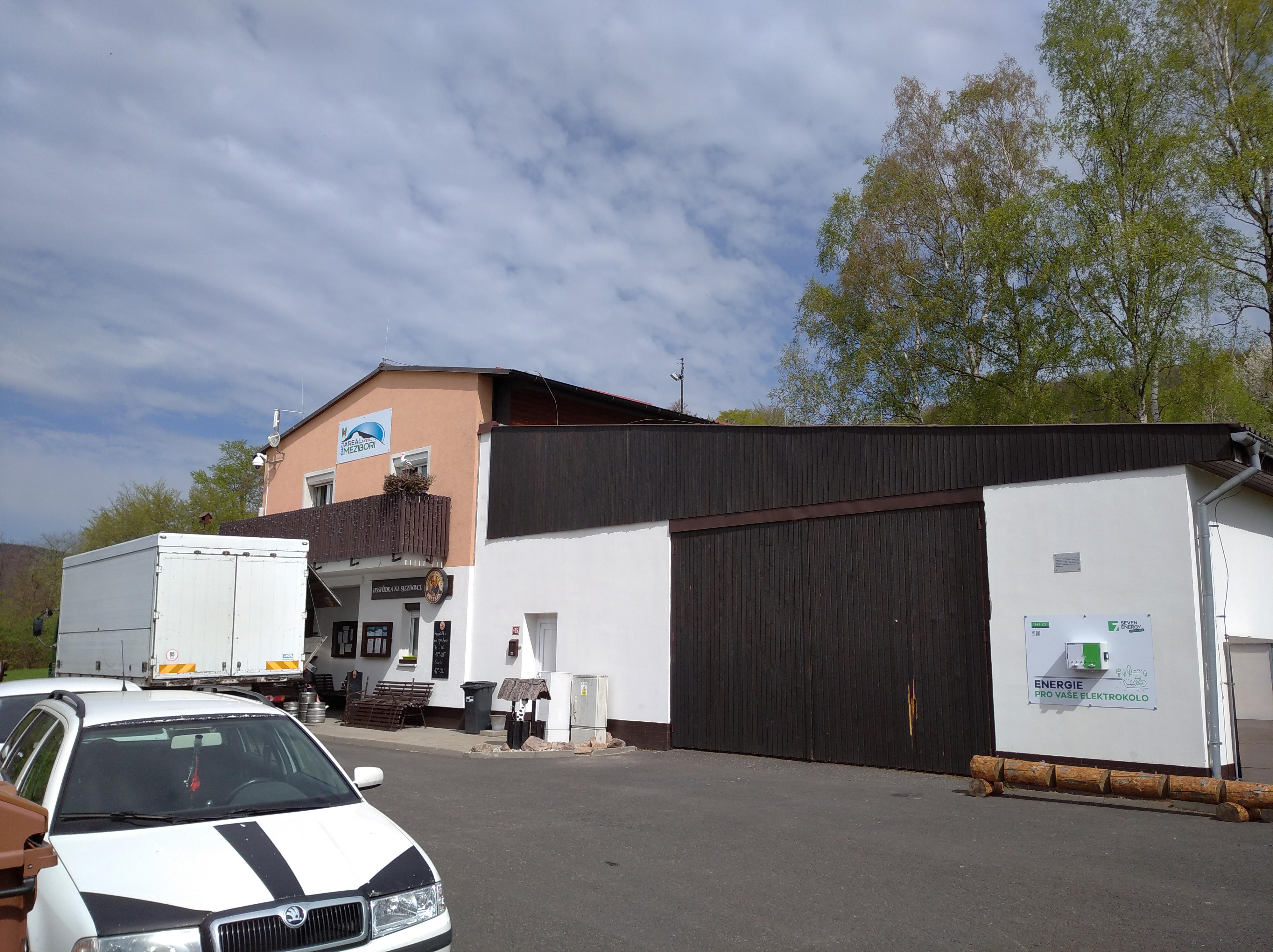 Nabíjecí stanice Občerstvení U Sjezdovky foto 4