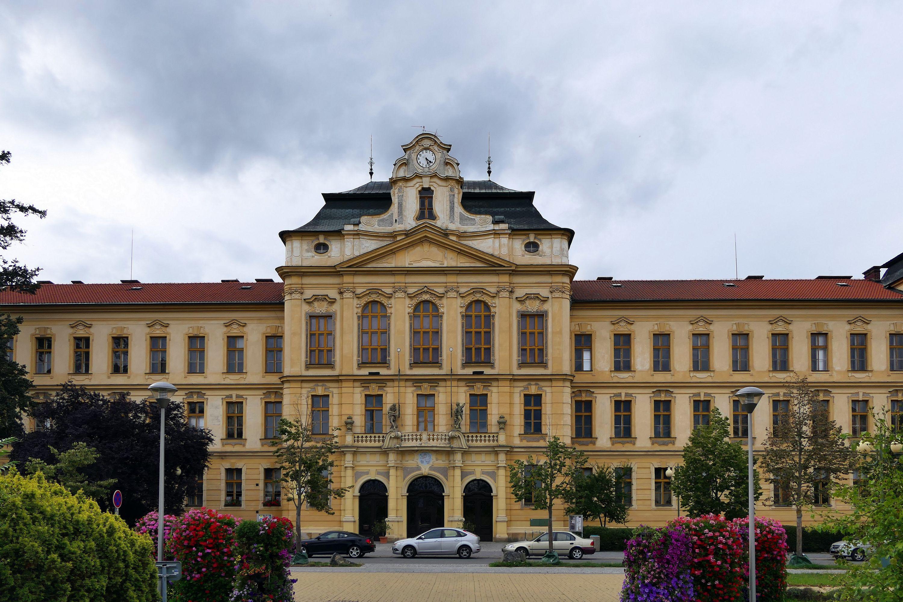 Gymnázium Dr. Josefa Pekaře, Mladá Boleslav foto 5