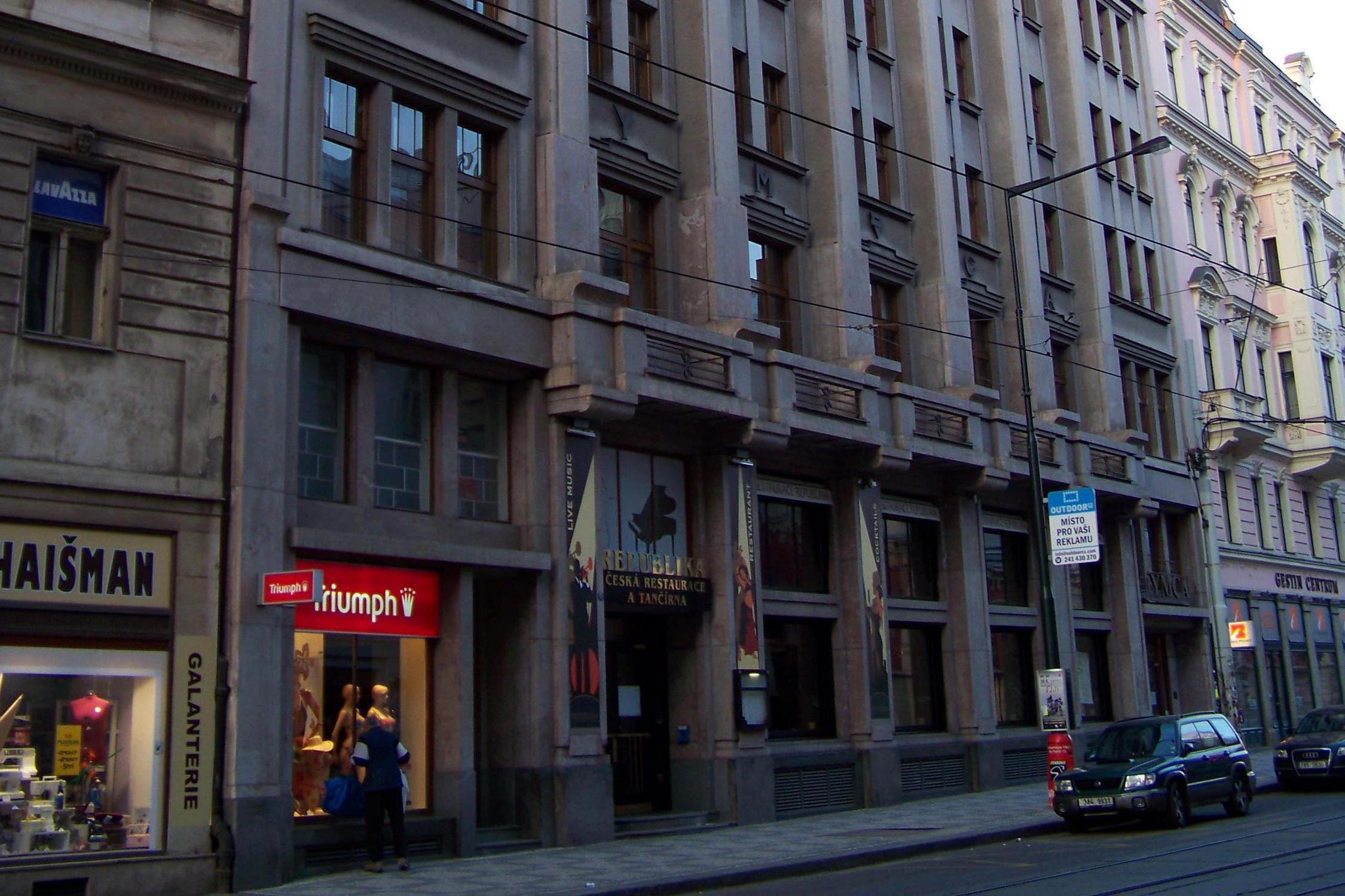 PEFEK Training & Consulting s.r.o.