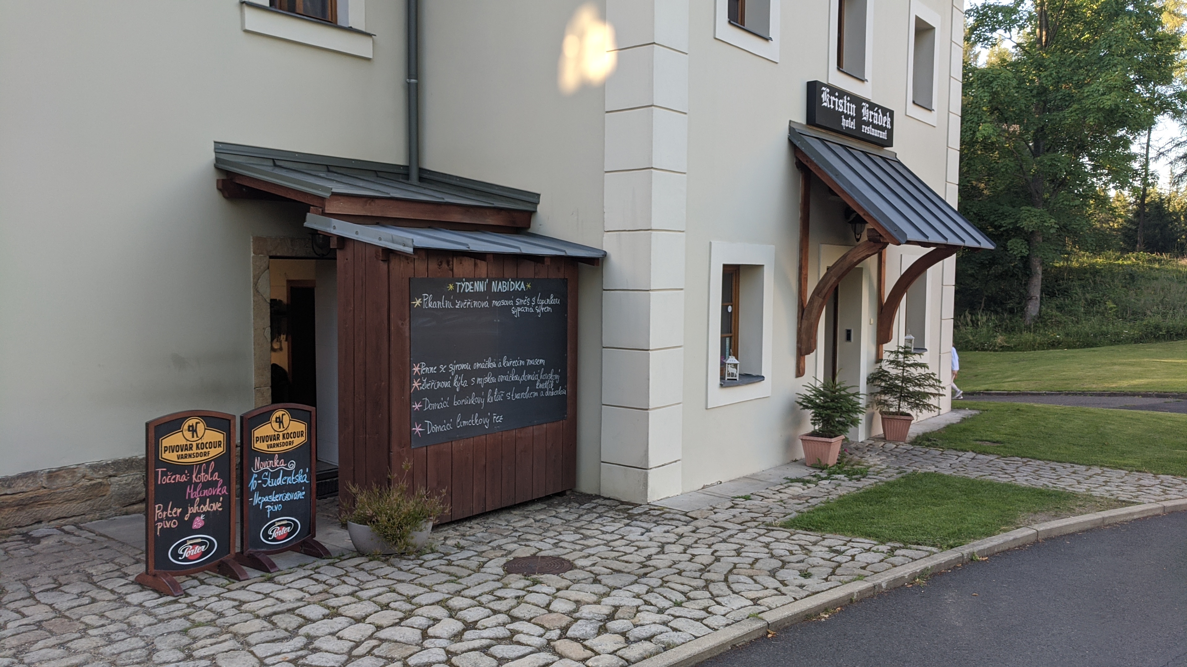 Restaurace Kristin Hrádek