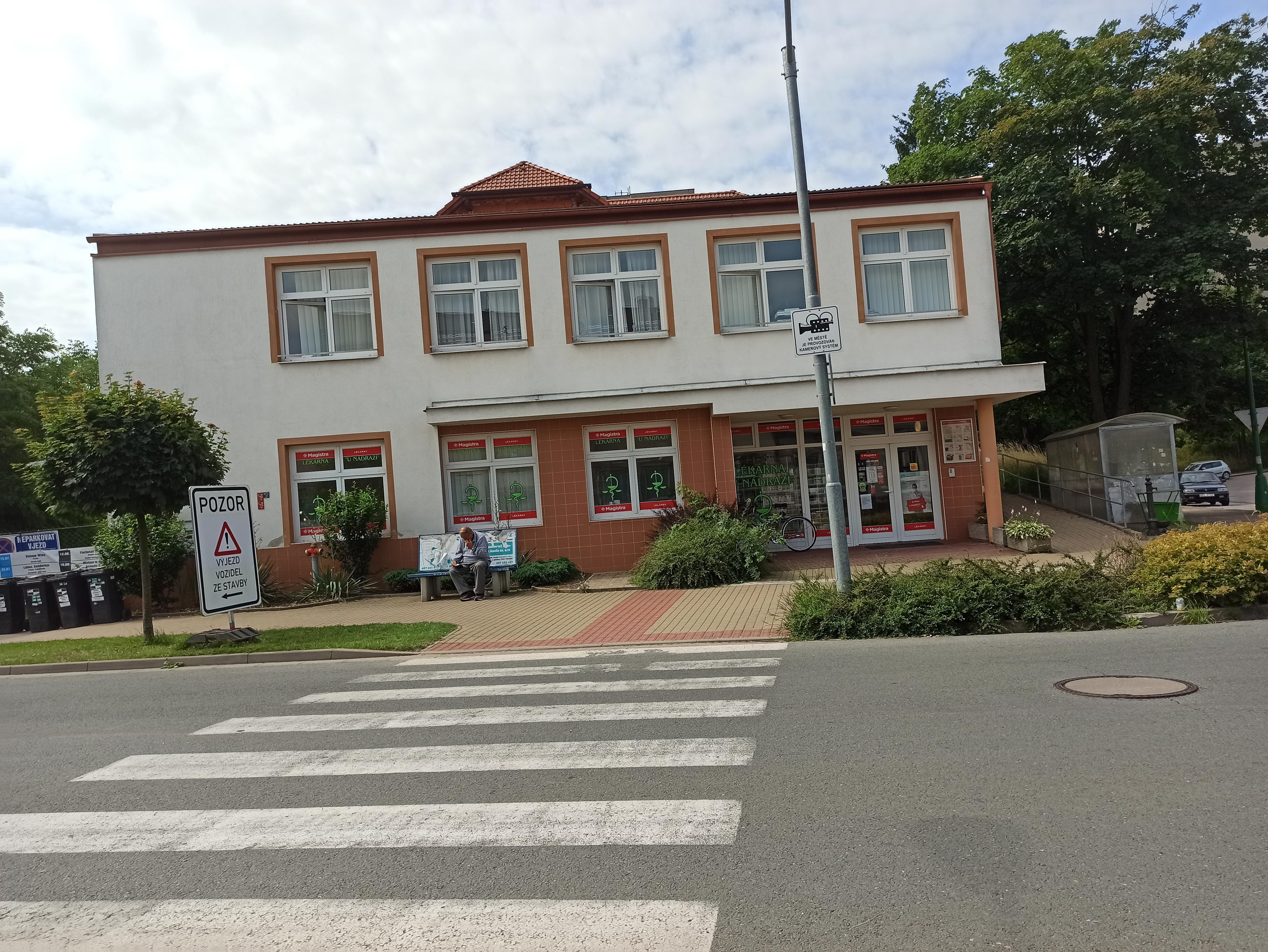 Lékárna U nádraží foto 2