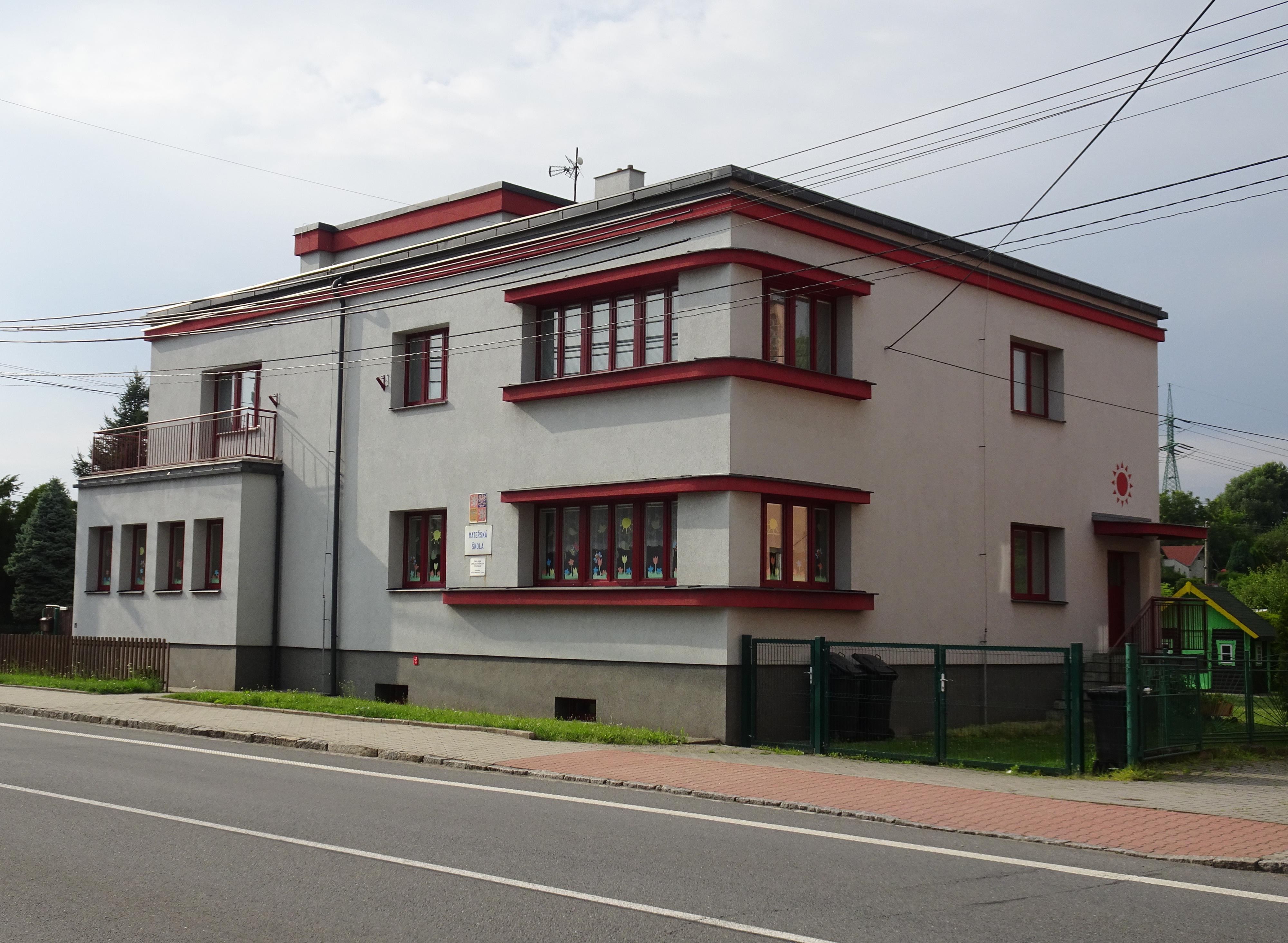 ZŠ a MŠ Dětmarovice, Střed