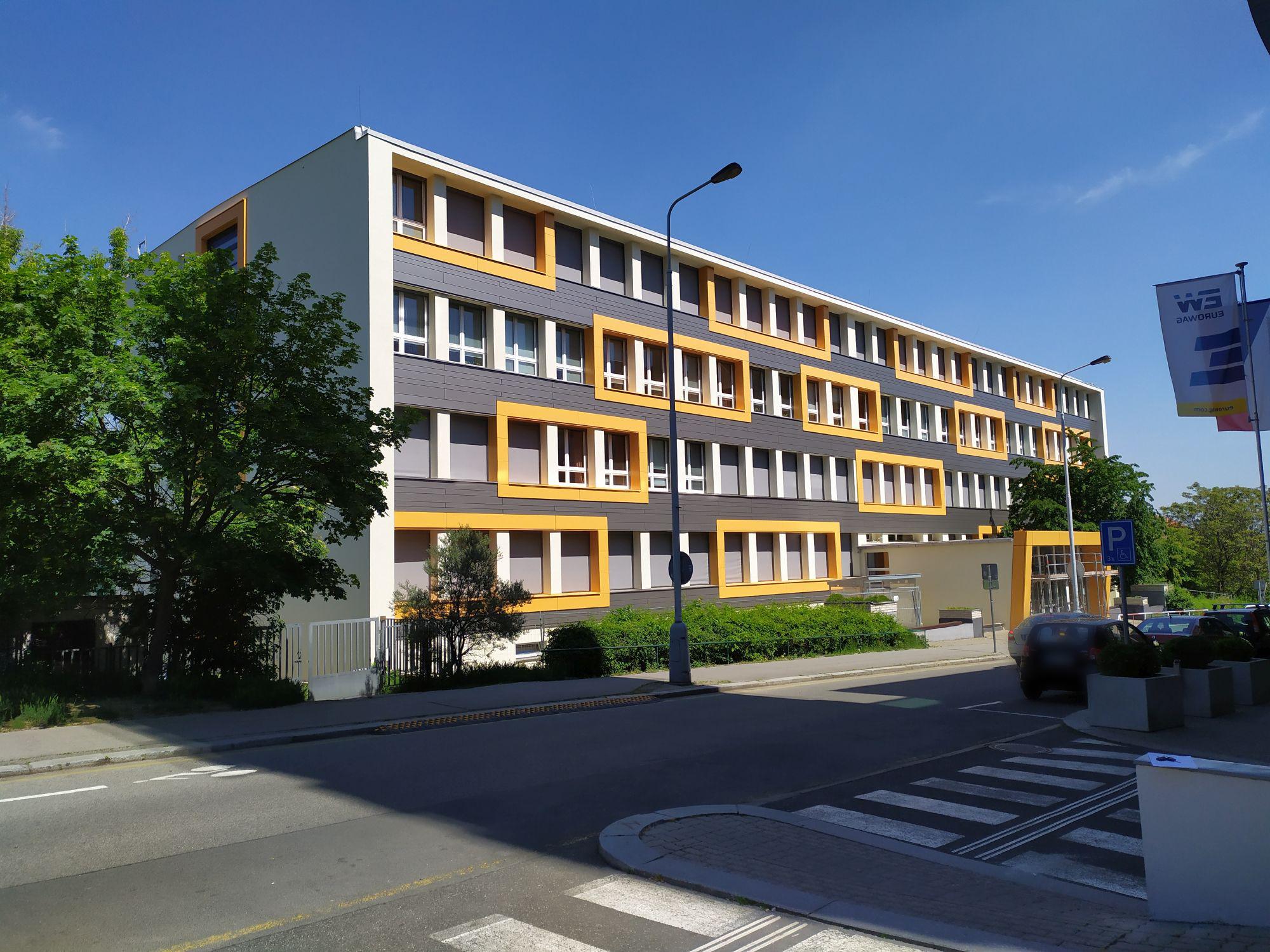 Gymnázium Praha 4, Na Vítězné pláni