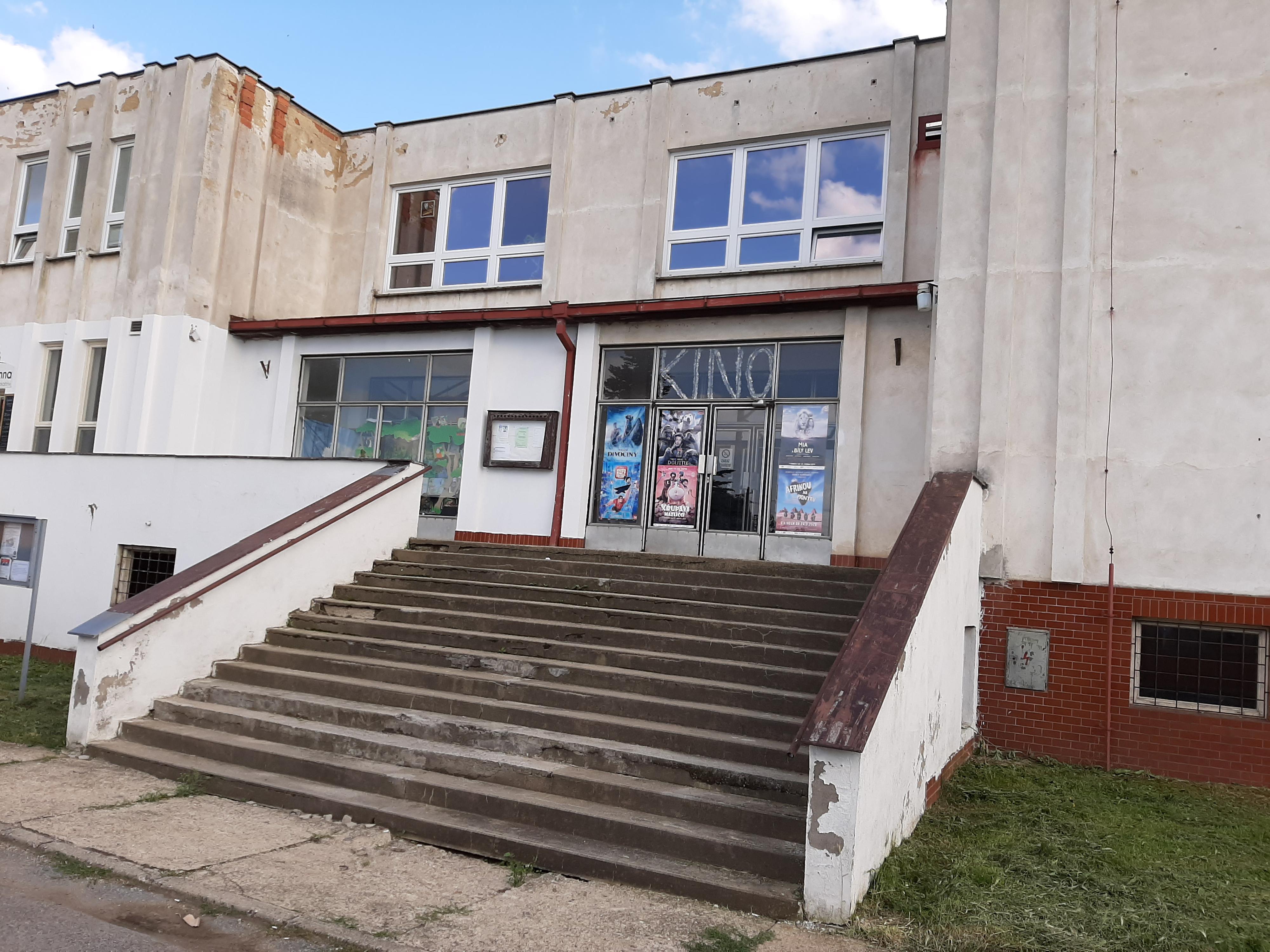 Kino a Divadlo Liteň foto 5