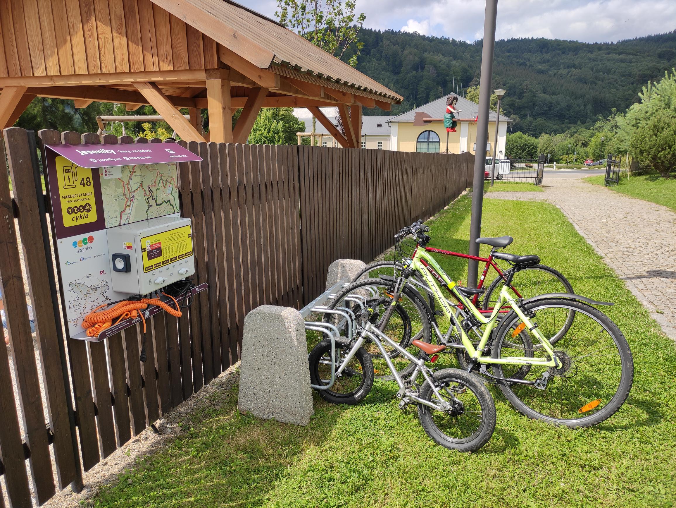Nabíjecí stanice Sportovně rekreační areál rybník Kocián