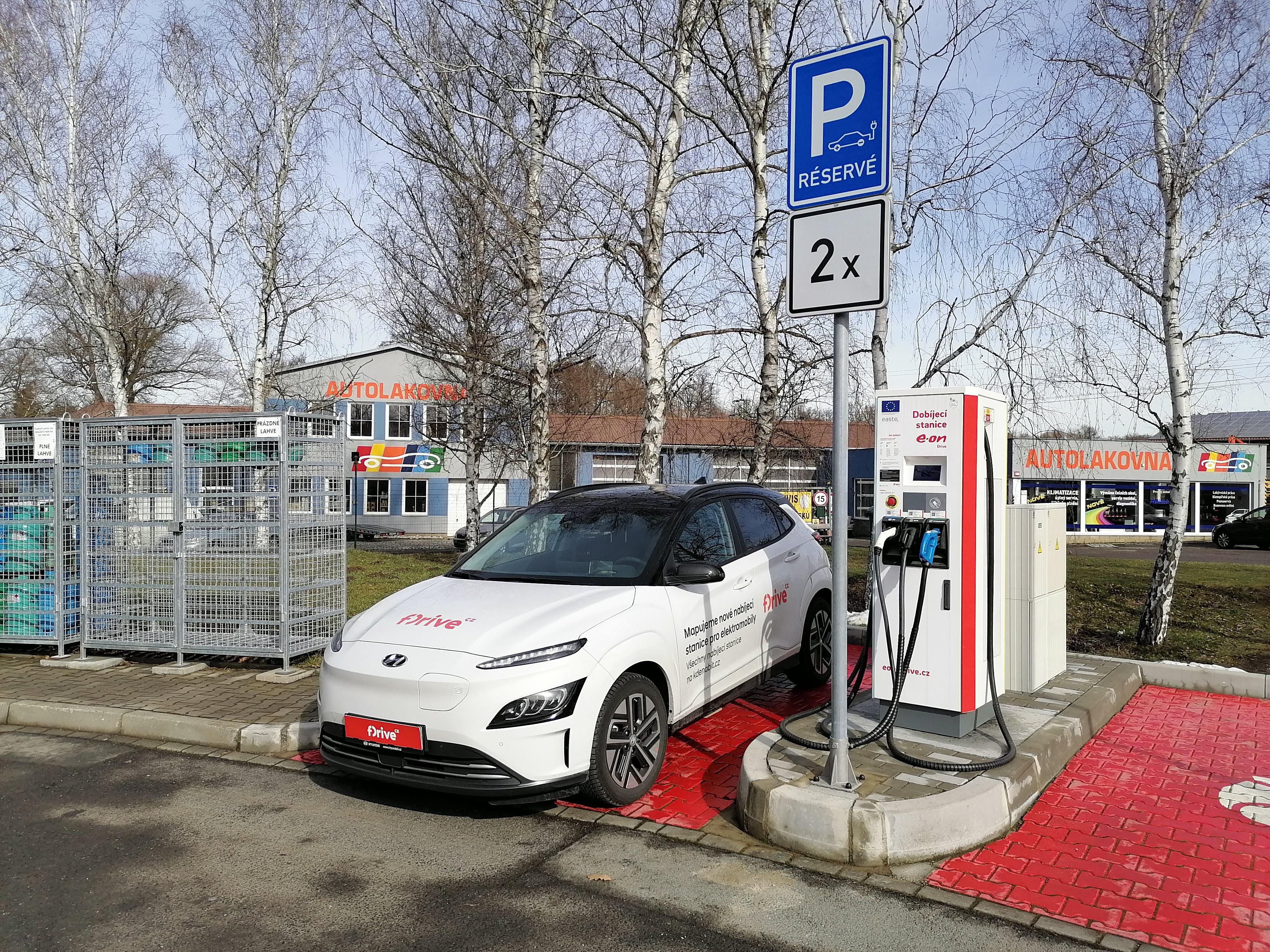 Dobíjecí stanice E.ON Drive