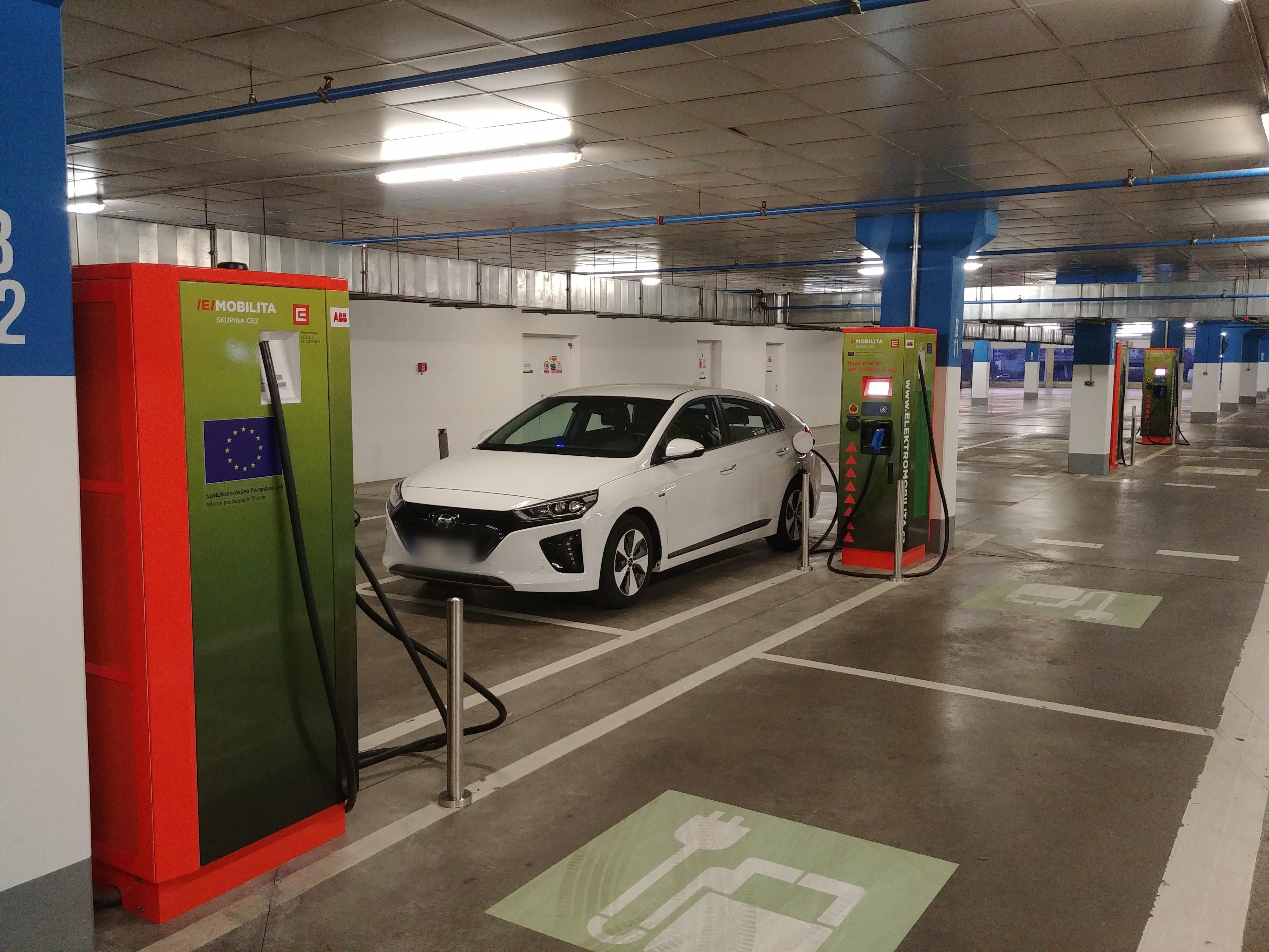 Nabíjecí stanice ČEZ