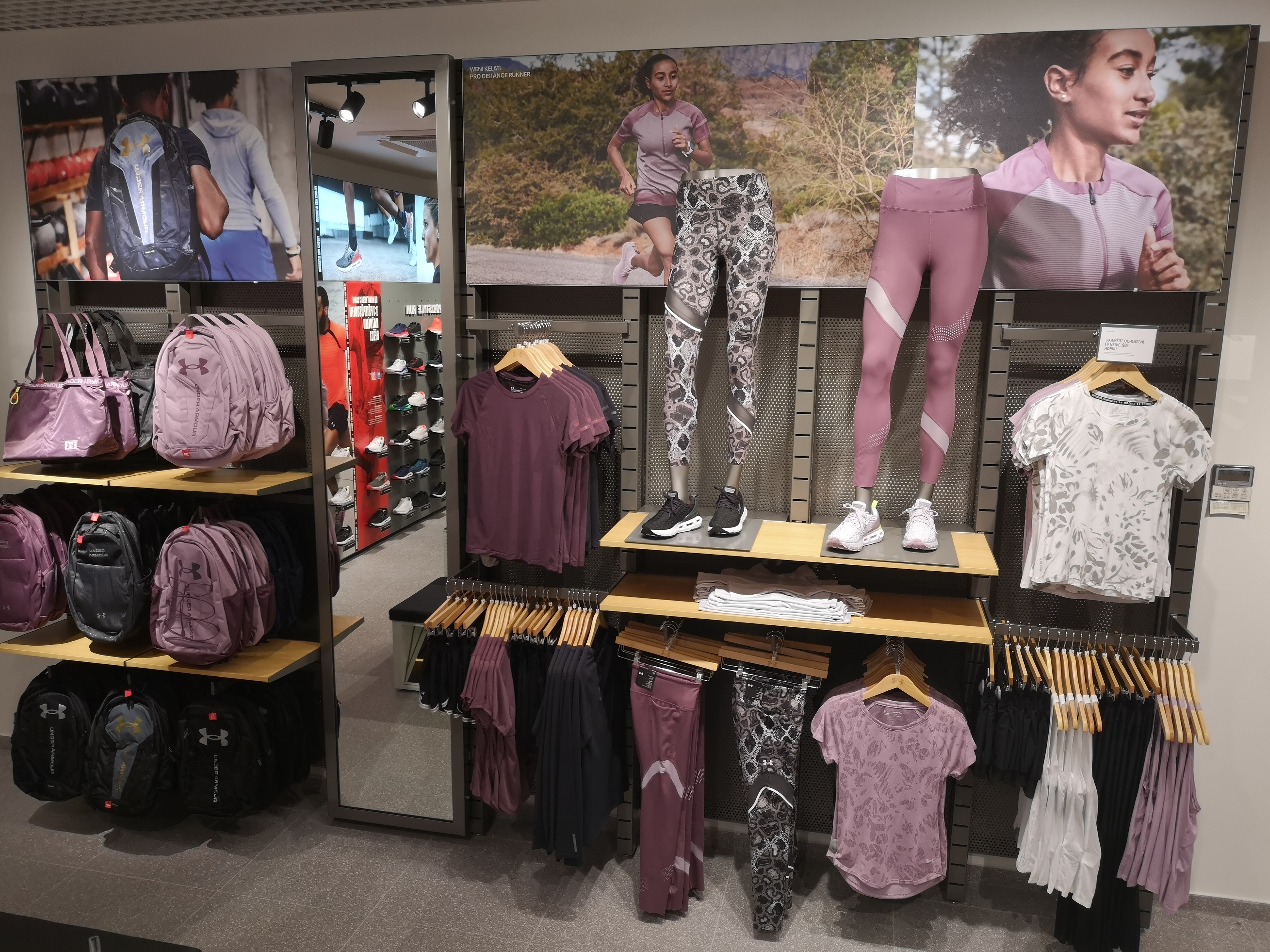 Under Armour Brand House foto 6