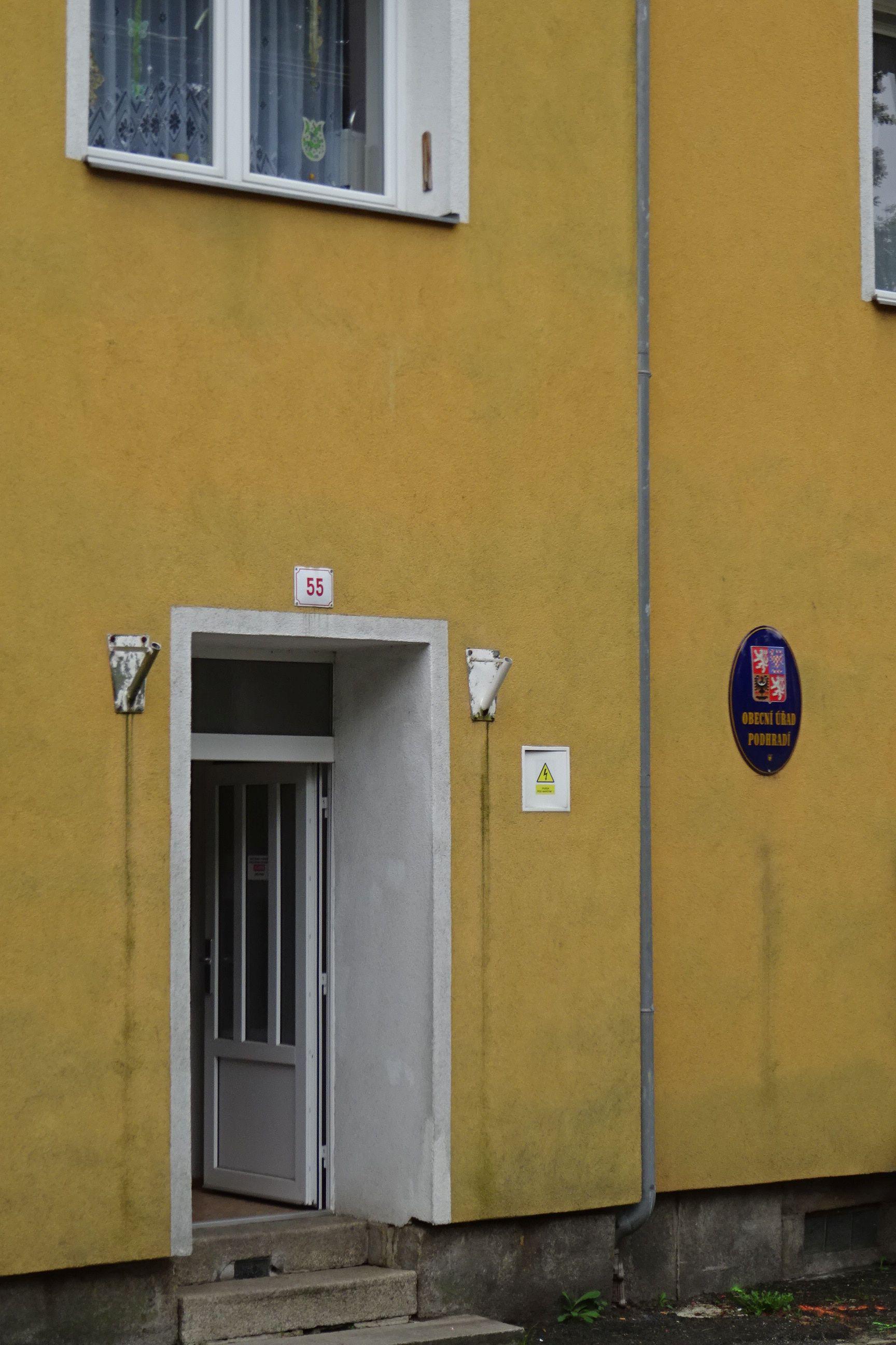 Podhradí - obecní úřad foto 5