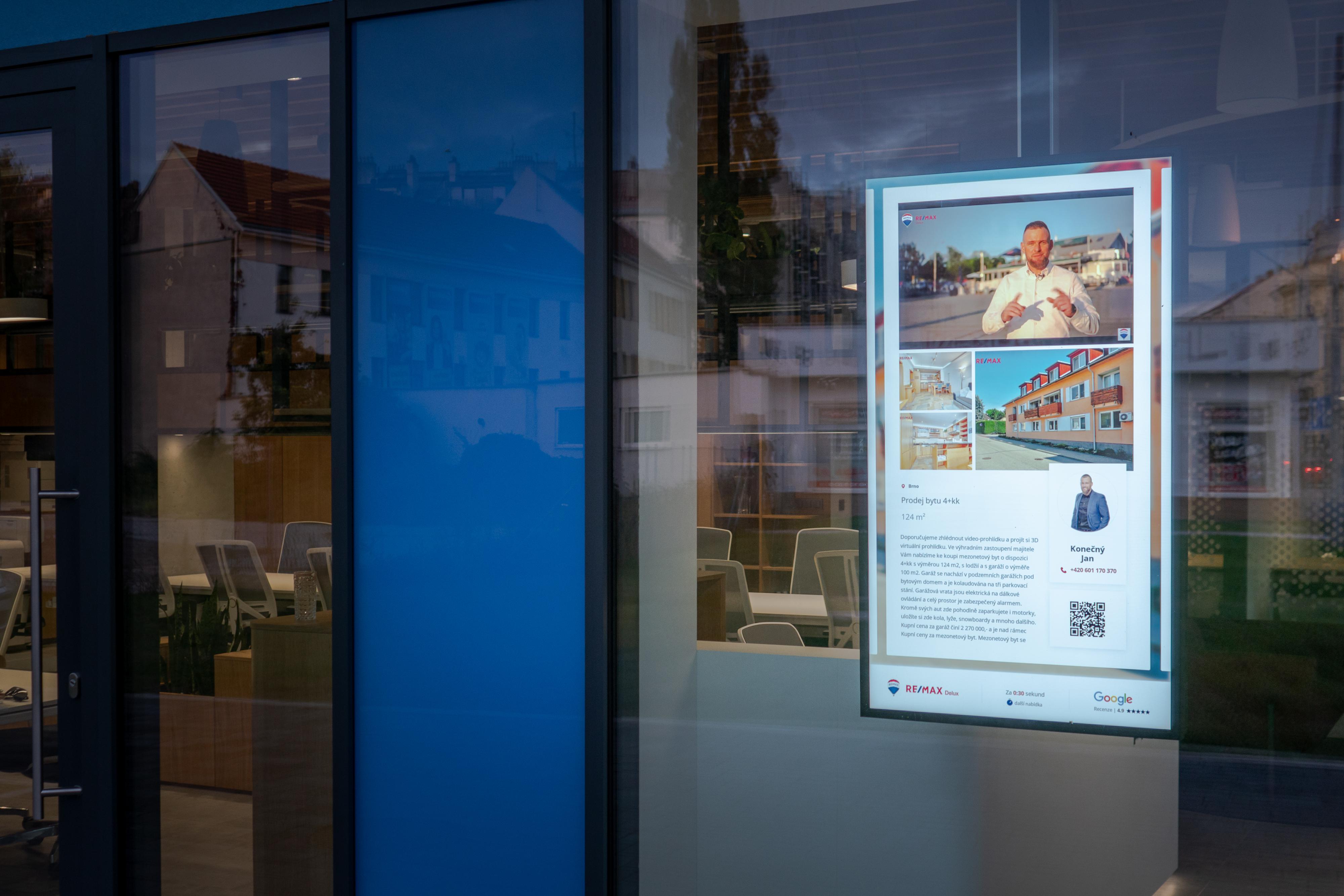 RE/MAX Delux foto 3