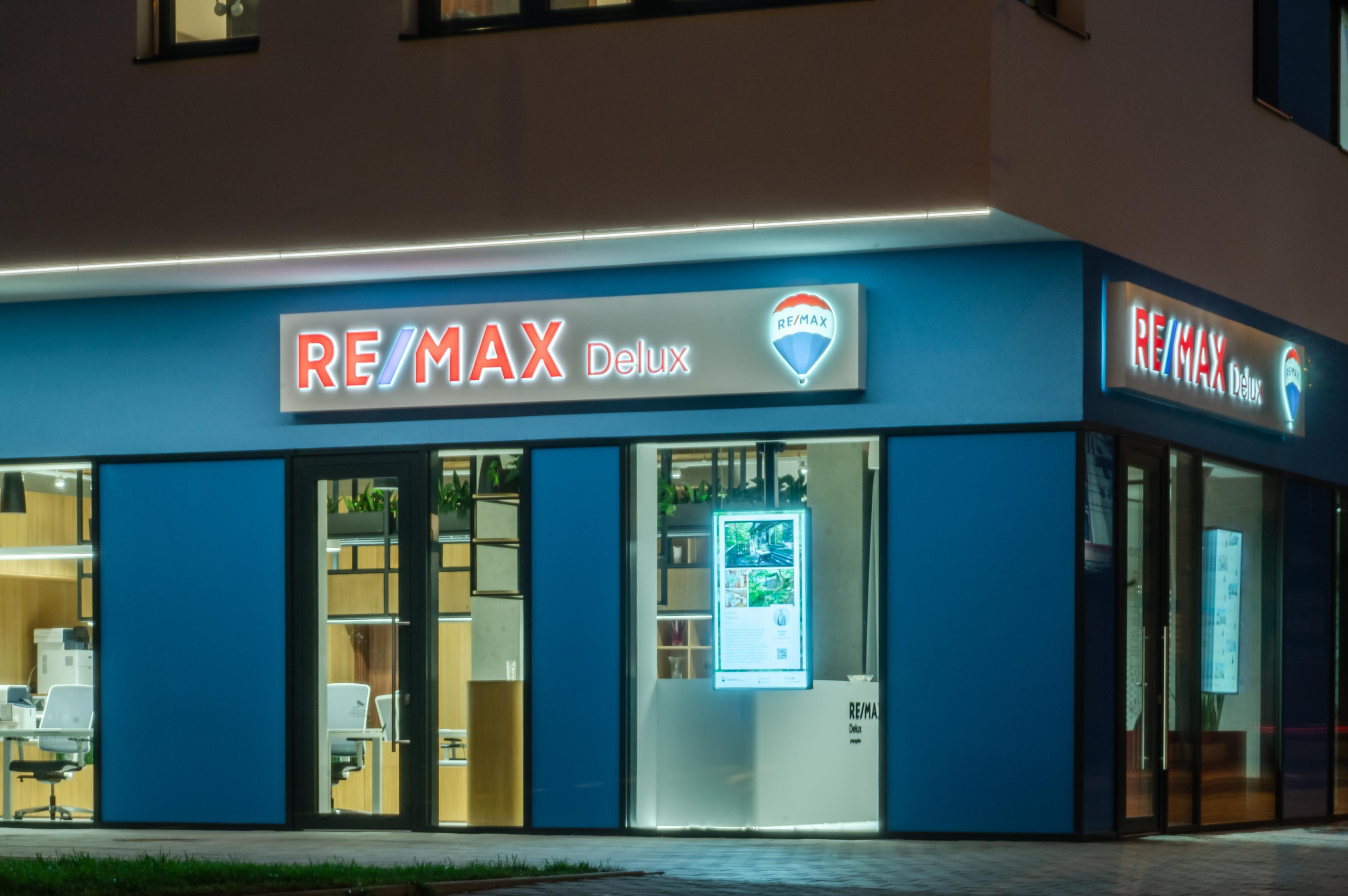 RE/MAX Delux