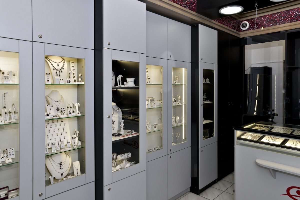 Granát – podniková prodejna foto 2