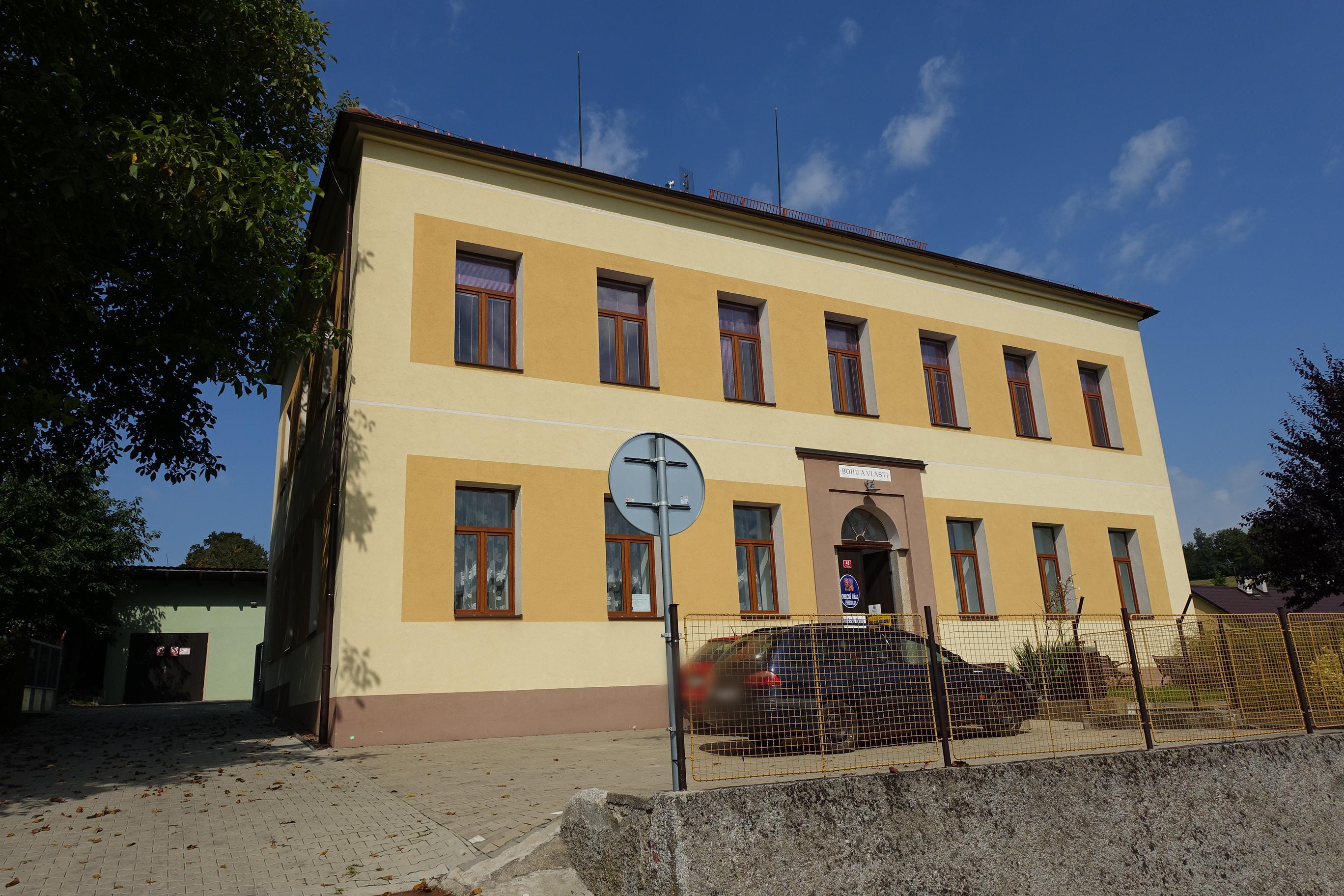 Přestavlky u Čerčan - obecní úřad foto 3