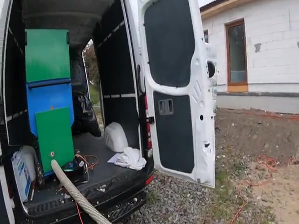 IZOLACE PIXA - foukaná a stříkaná izolace foto 2 (náhled videa)