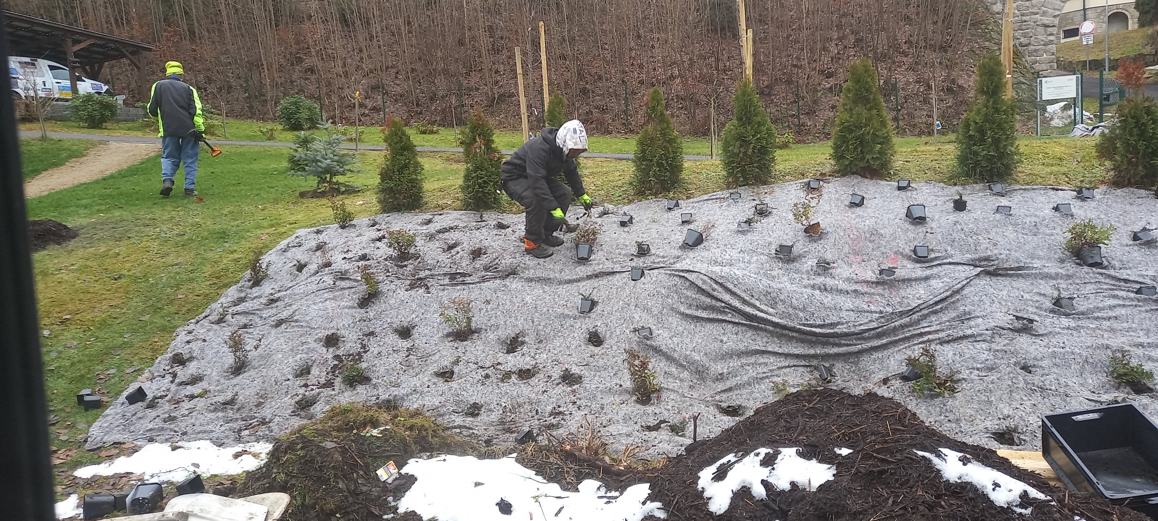 ÚDRŽBA ZELENĚ AGUILERA foto 4