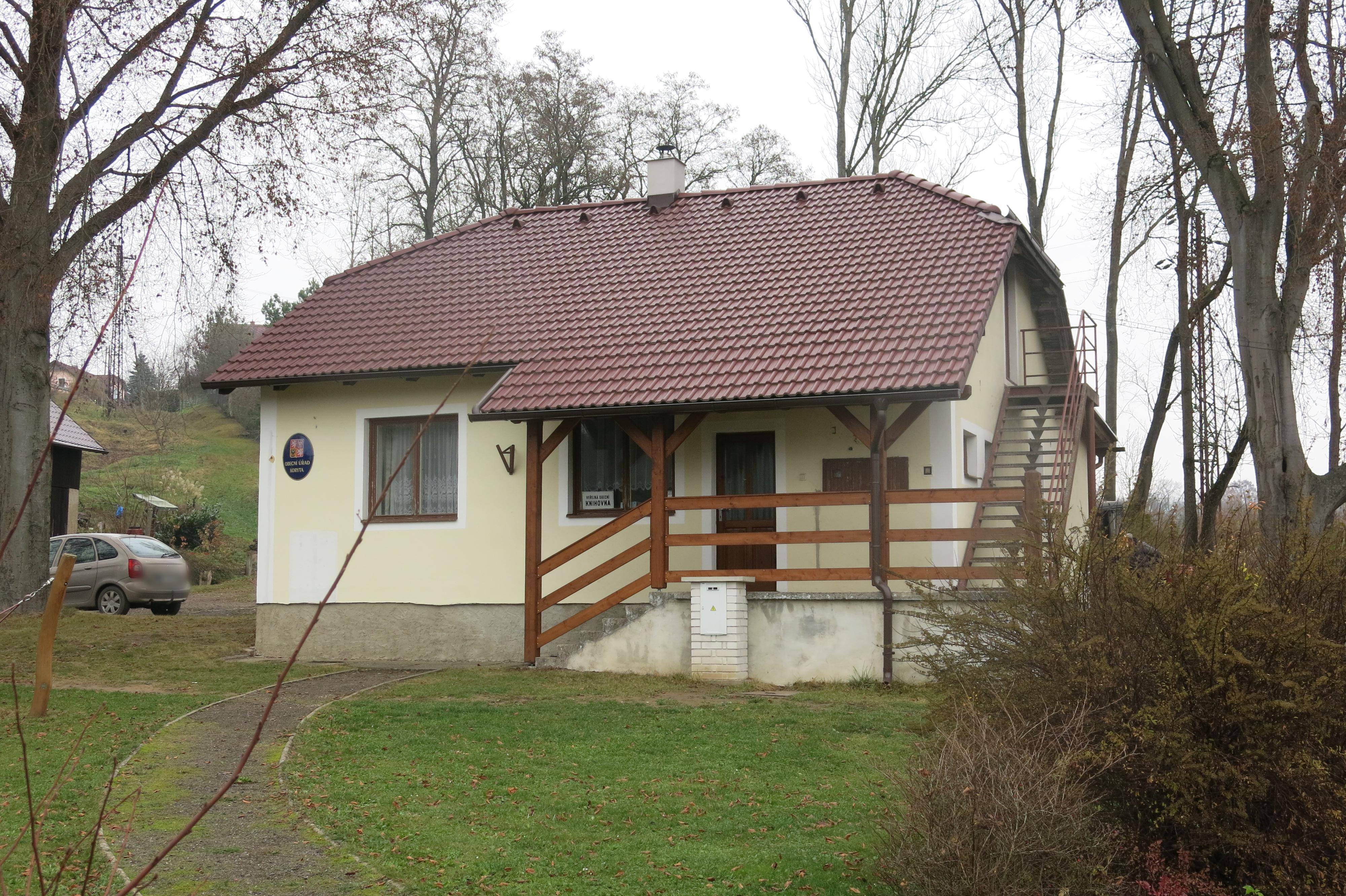 Koryta - obecní úřad foto 2