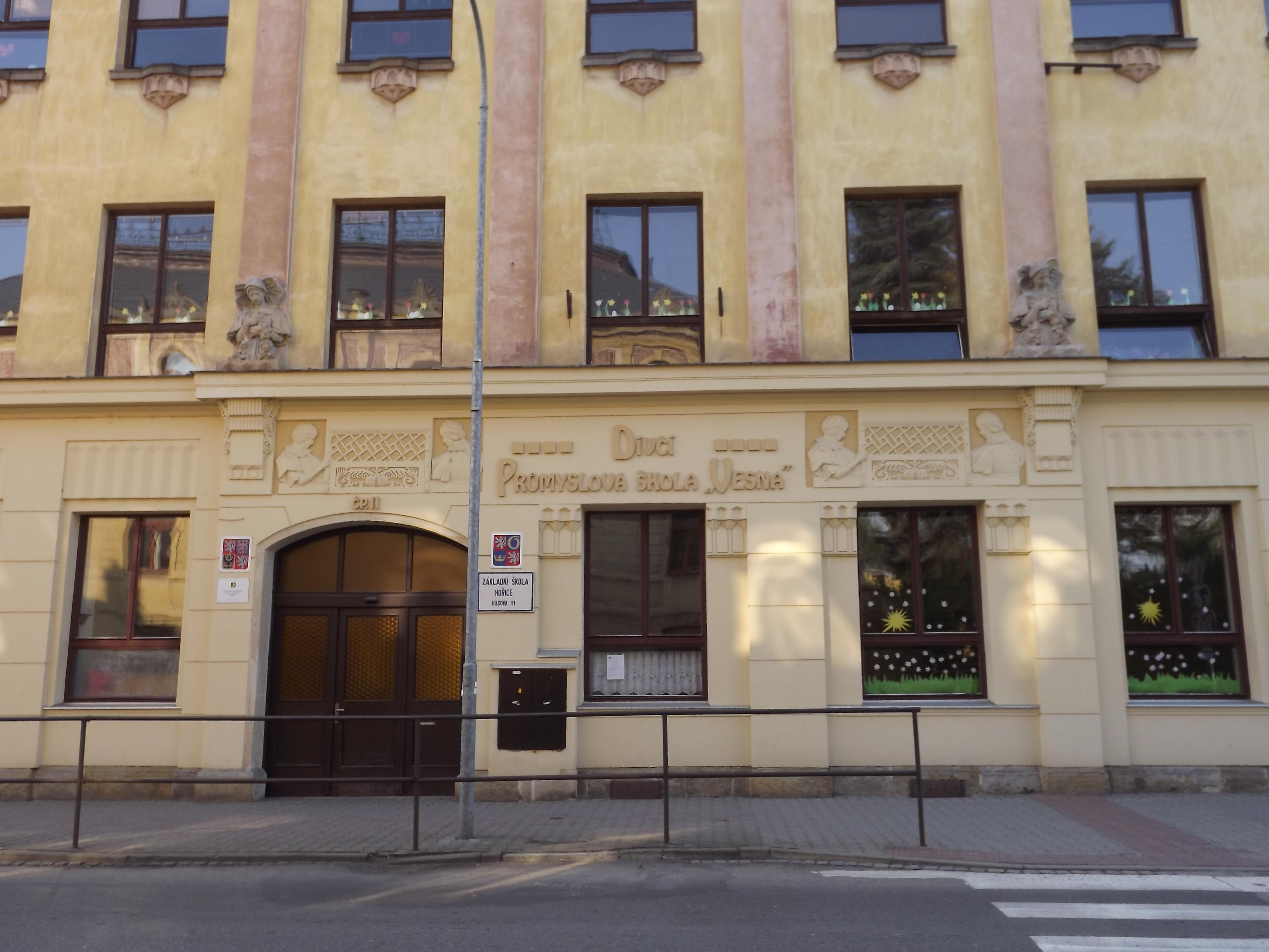 Základní škola, Husova 11, Hořice