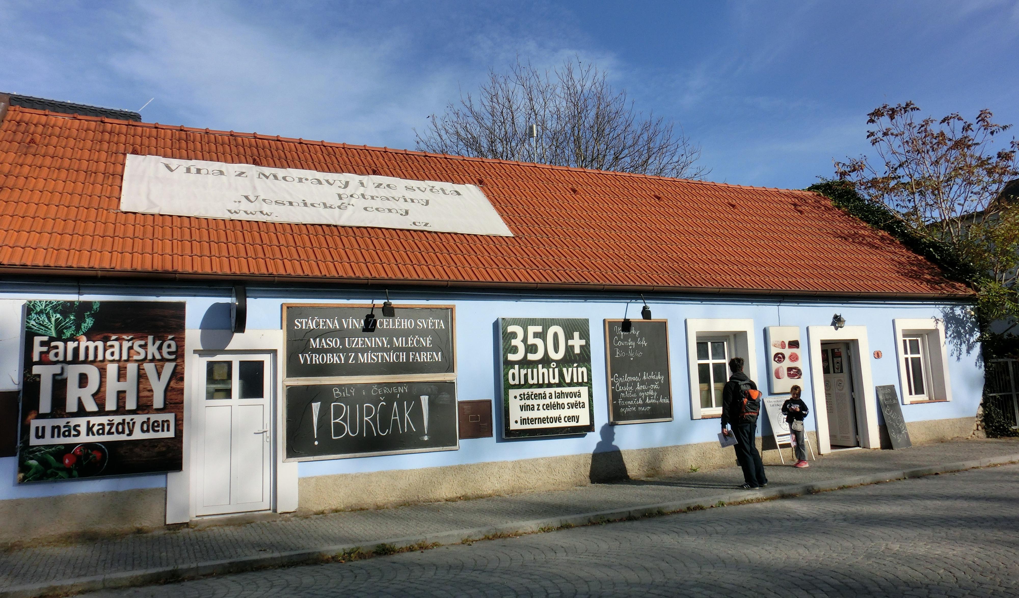 Víno a lahůdky od sousedů foto 5