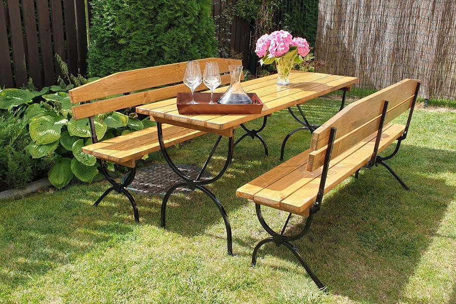 Zahradní posezení s opěrkou