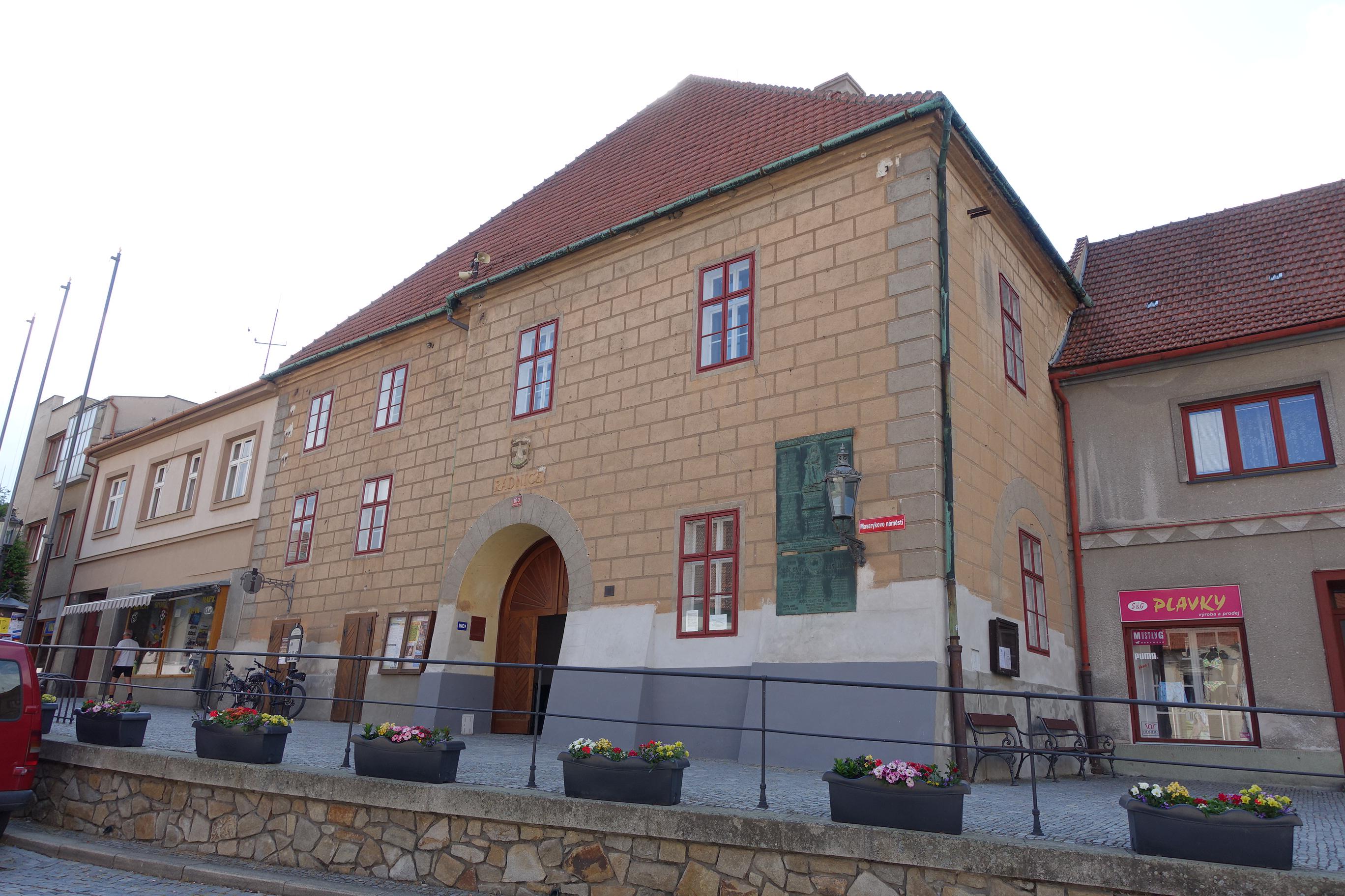 Náměšť nad Oslavou - městský úřad foto 2