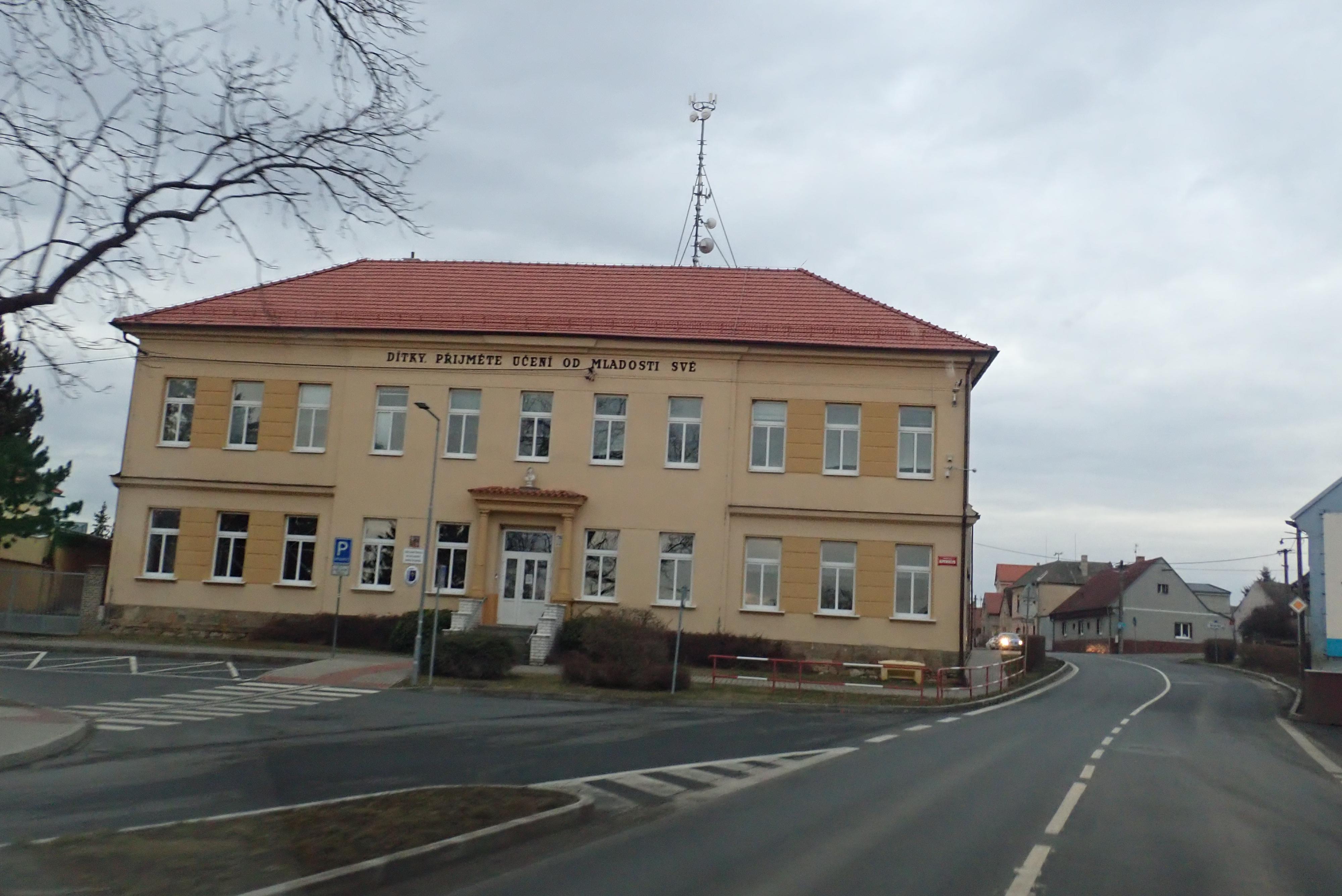 Základní škola Velká Dobrá, okres Kladno, příspěvková organizace foto 2