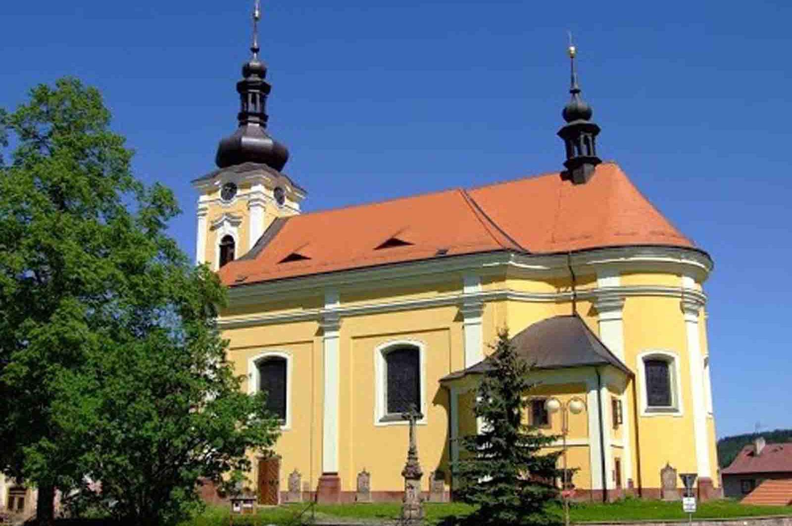 Římskokatolická farnost Pecka