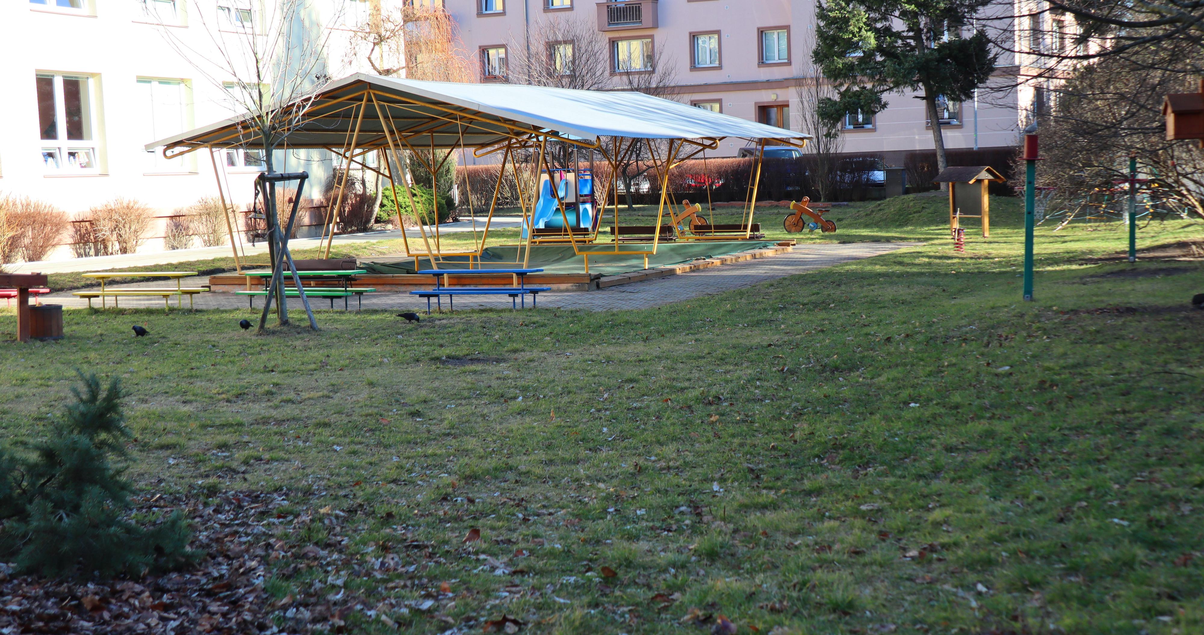 Mateřská škola Motýlek Pardubice, Josefa Ressla 1992 foto 4