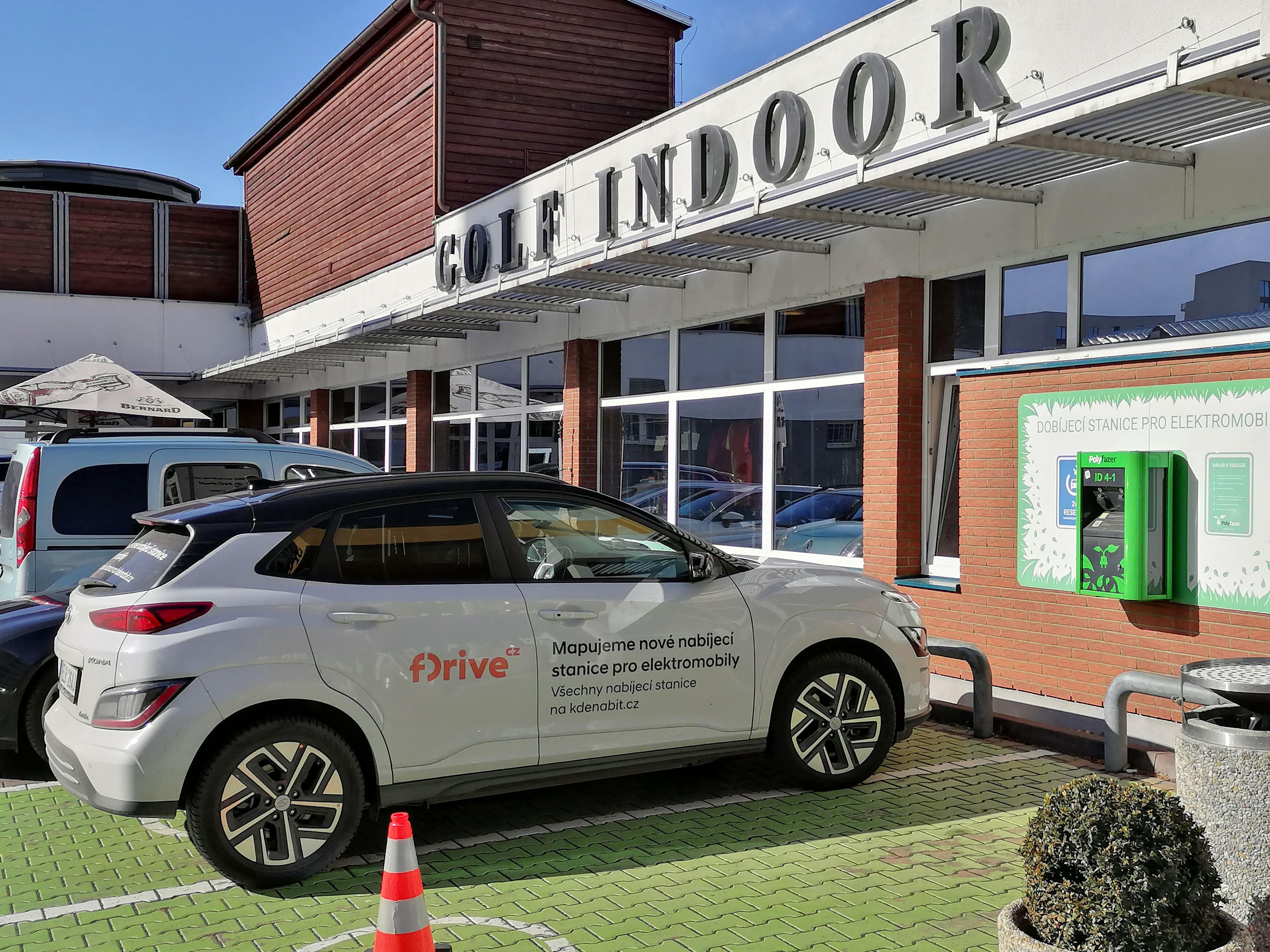 Dobíjecí stanice Polyfazer