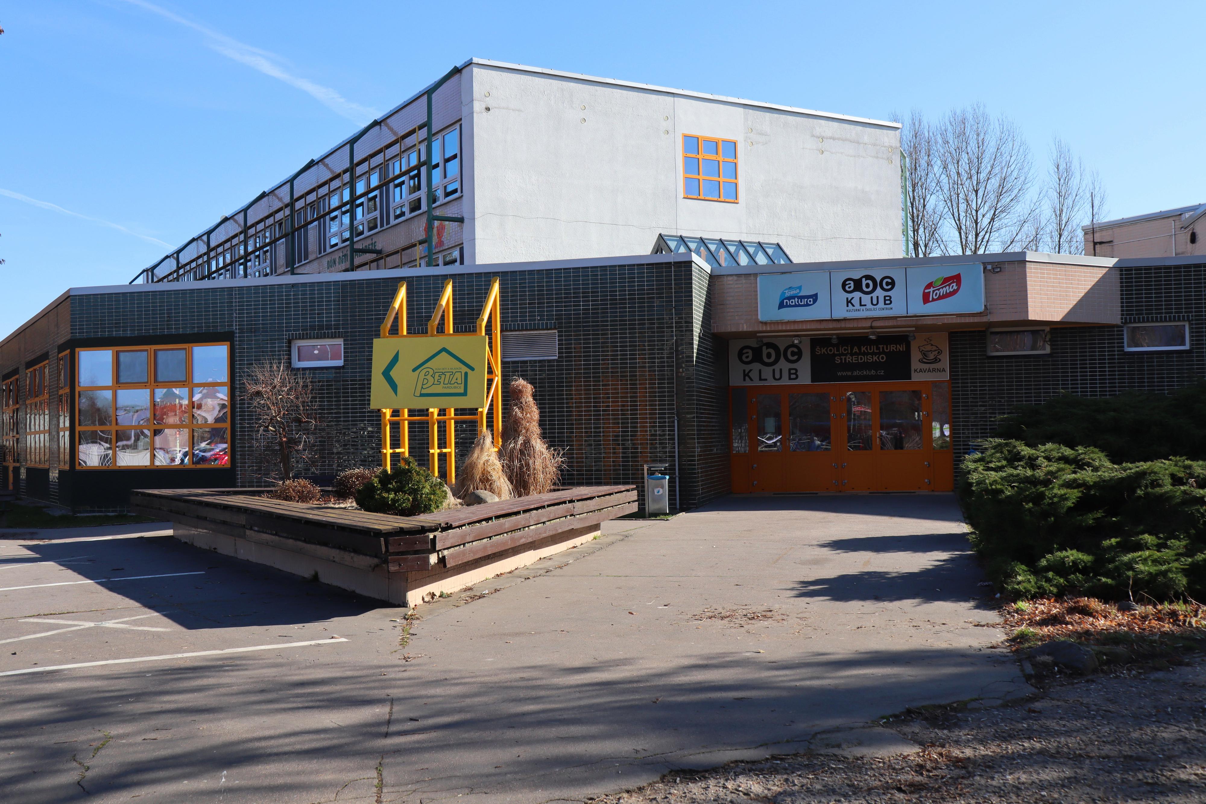 Základní škola V Pohybu foto 2