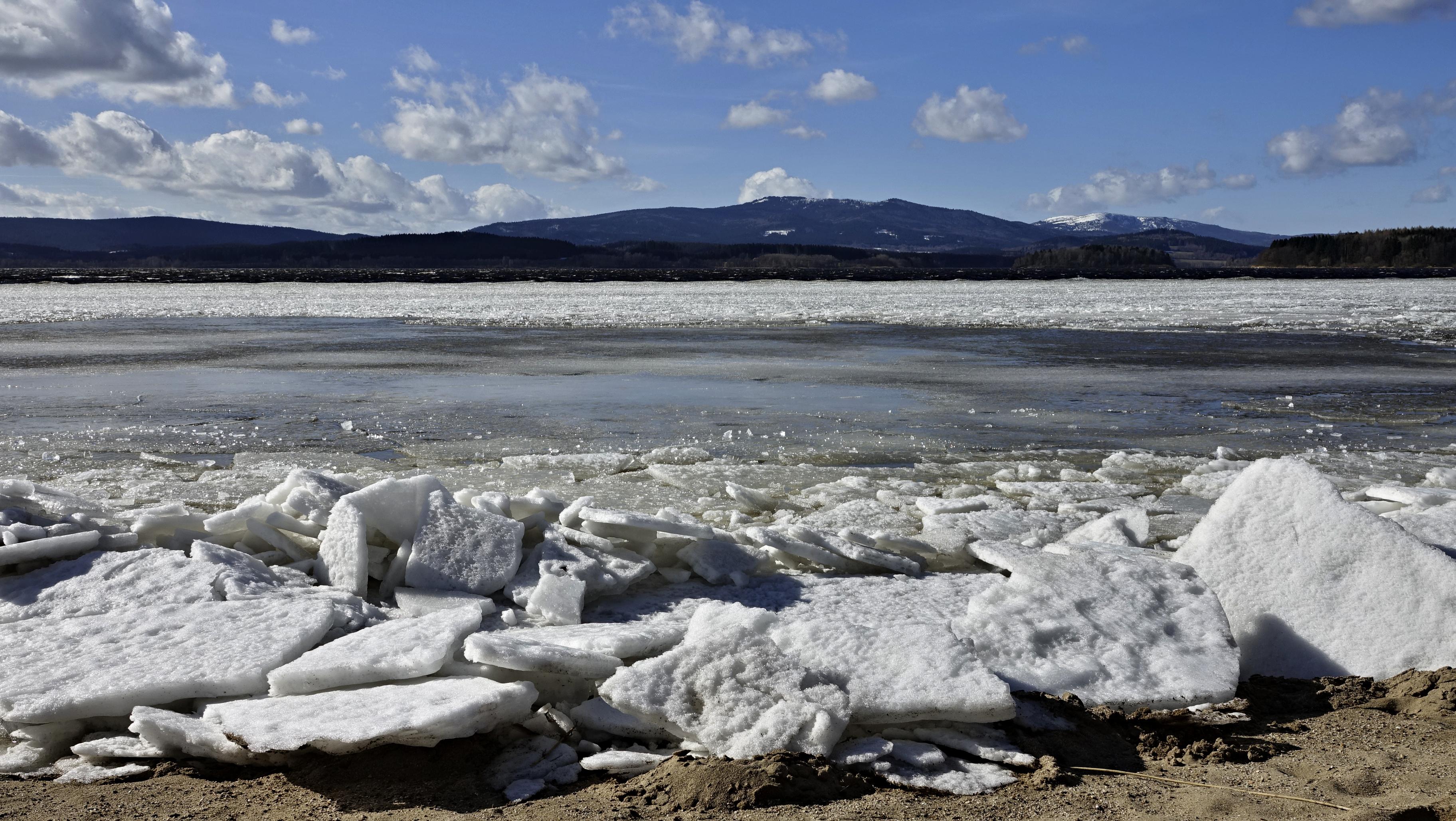 Půjčovna lodiček Lipno - Černá v Pošumaví foto 2
