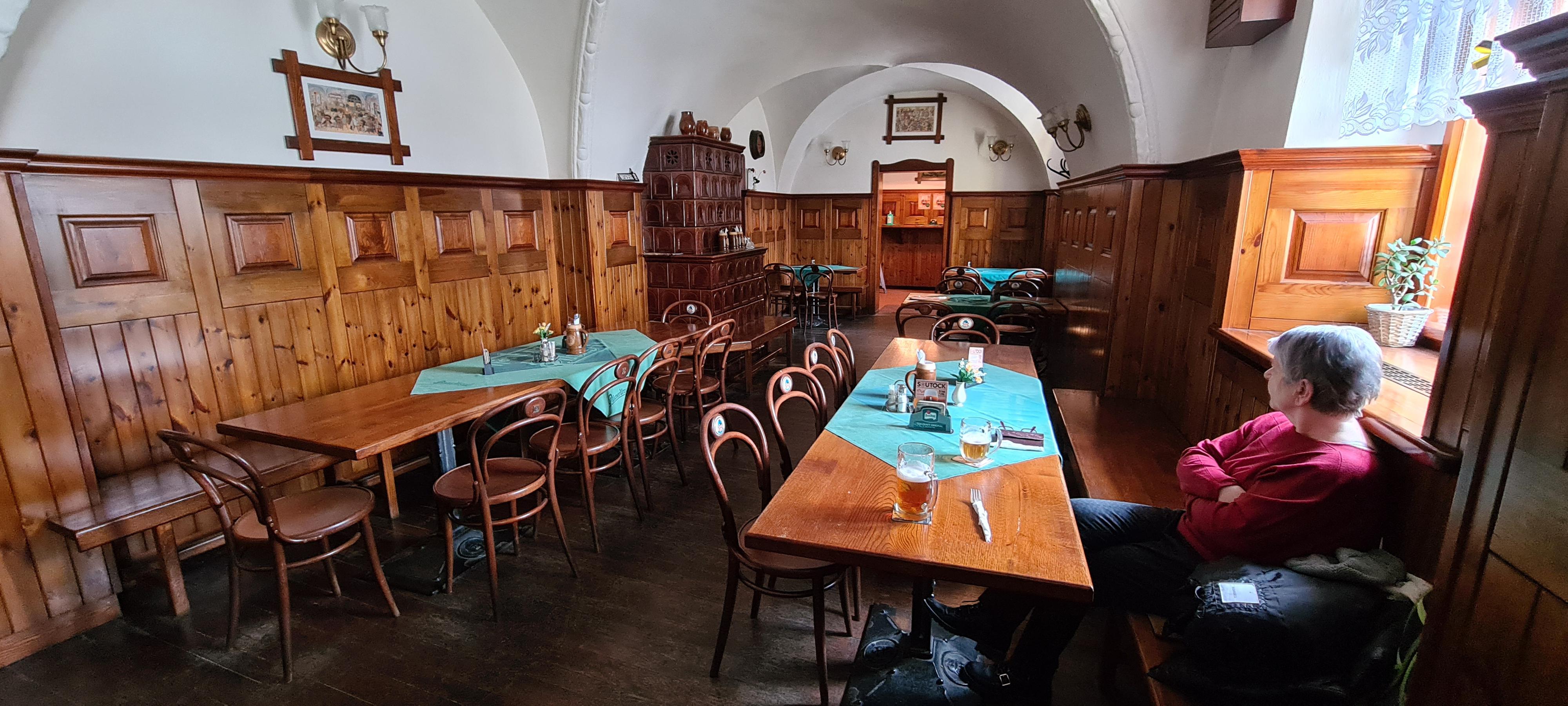 Švejkovský restaurant U Šmiků foto 3